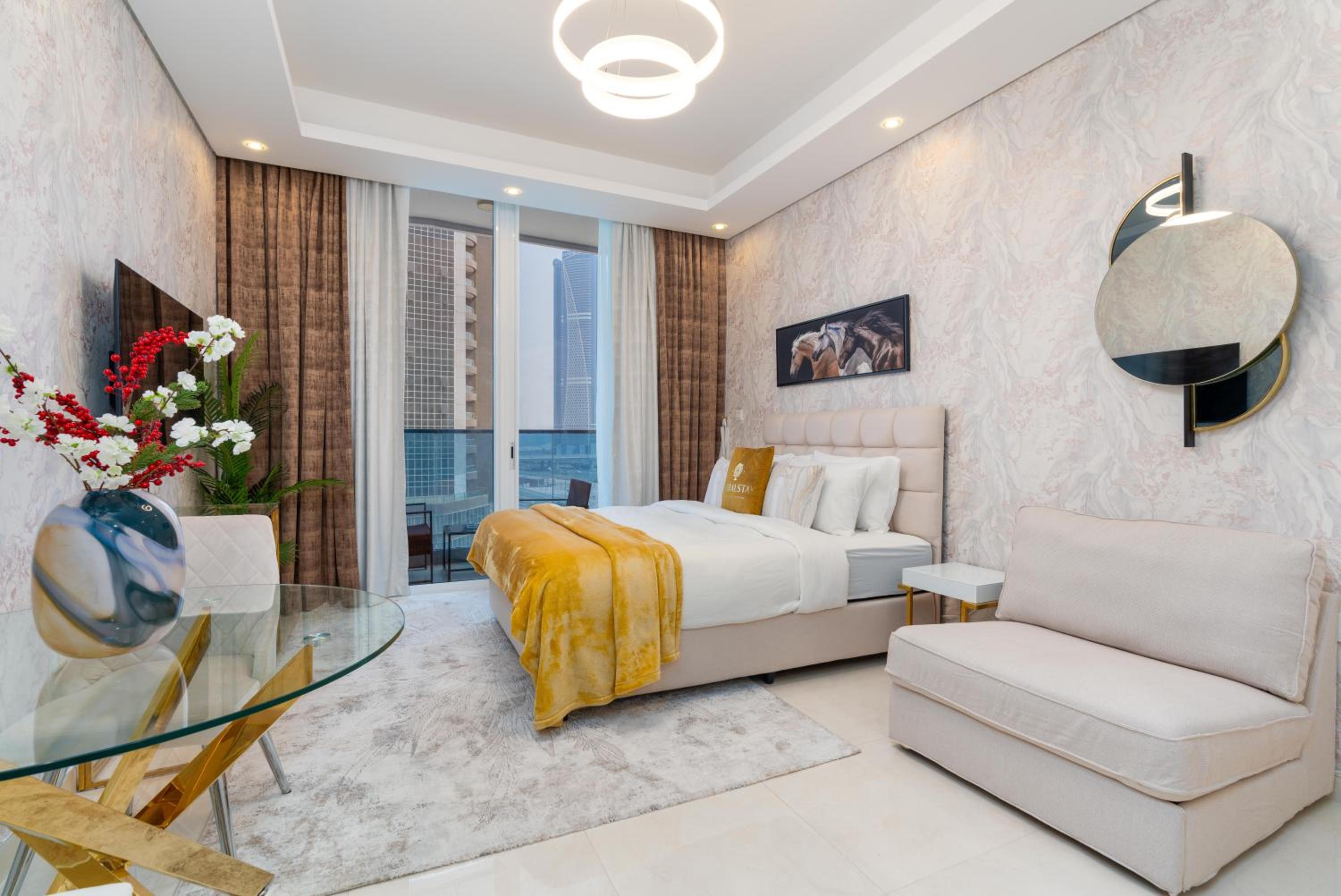 Studio Apartment photo 1