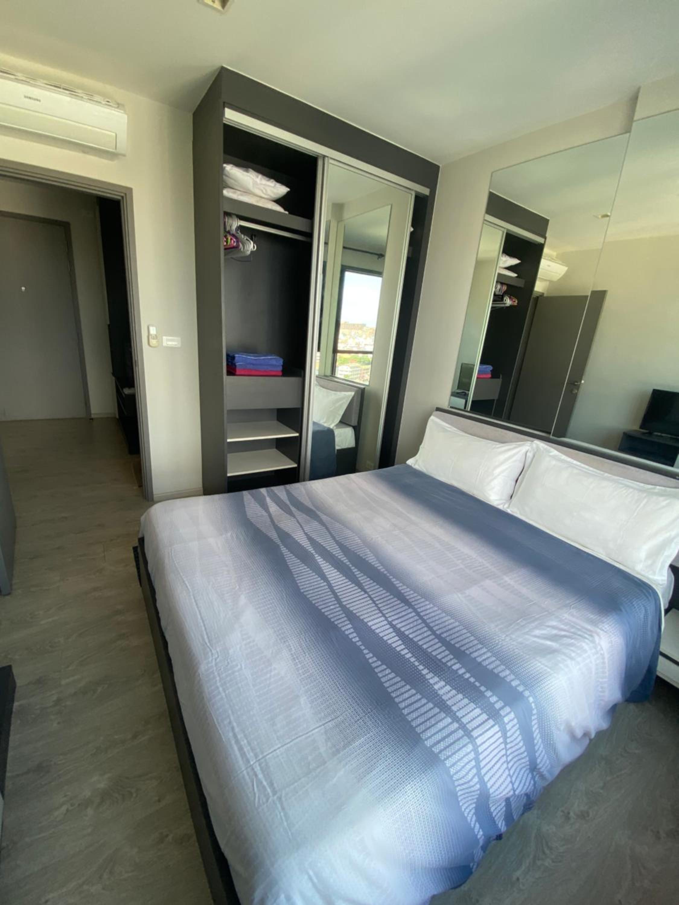 One-Bedroom Apartment - Photo 29
