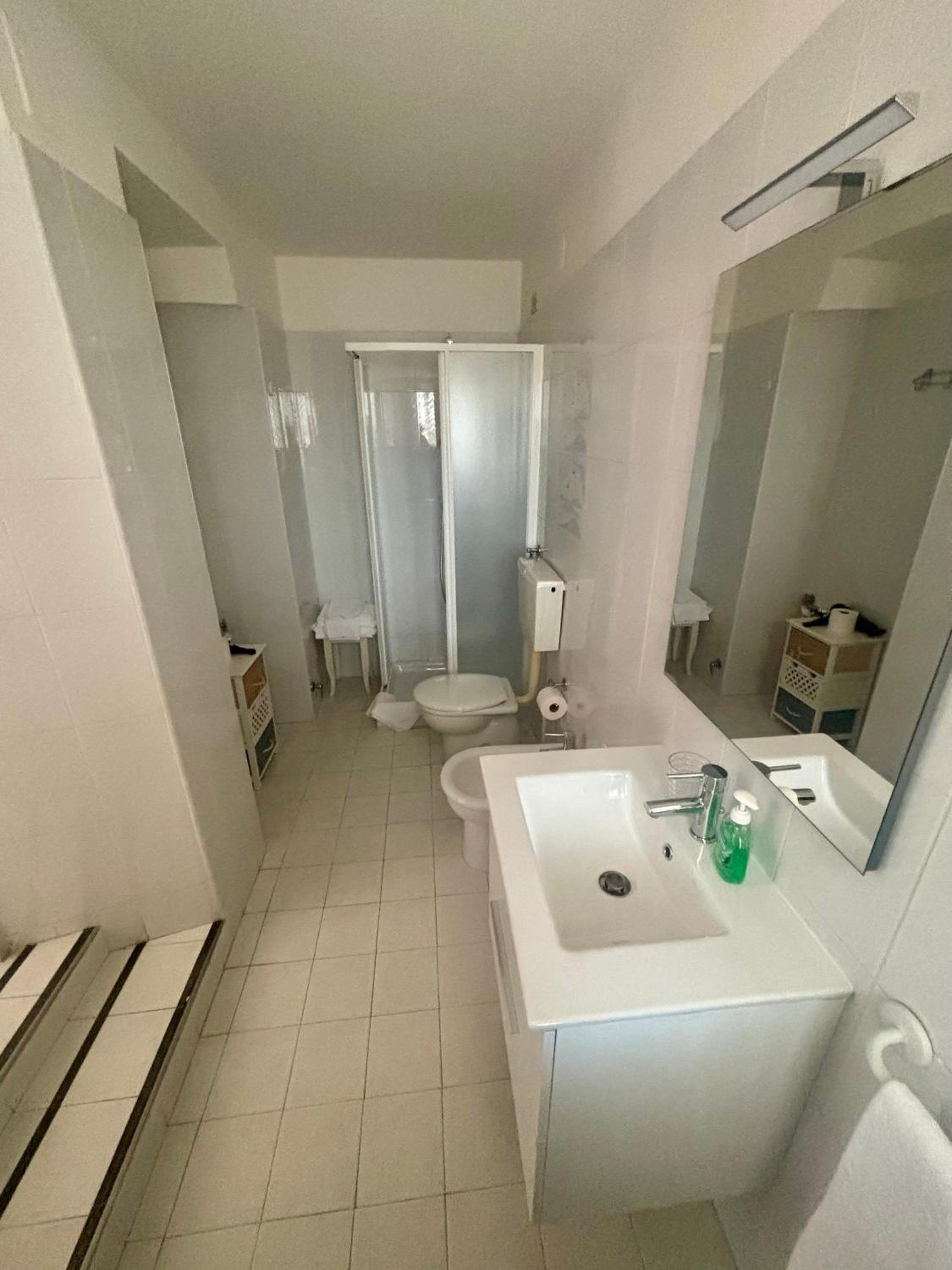 Basic Triple Room photo 2
