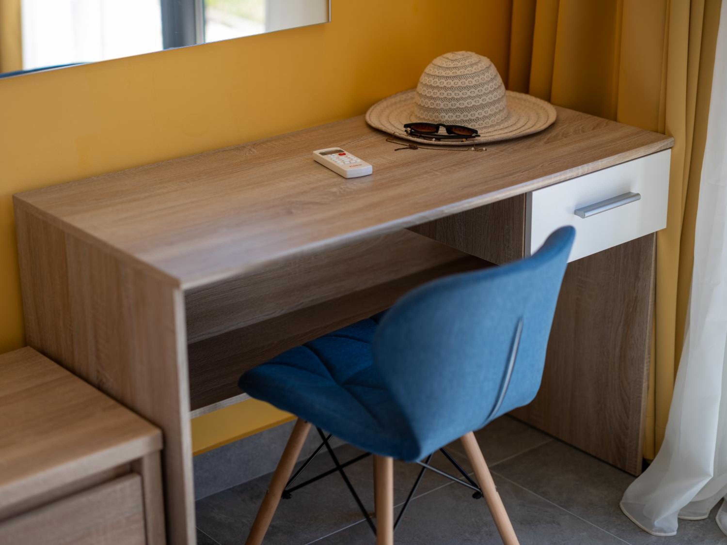 Apartment with Garden View thumbnail 5