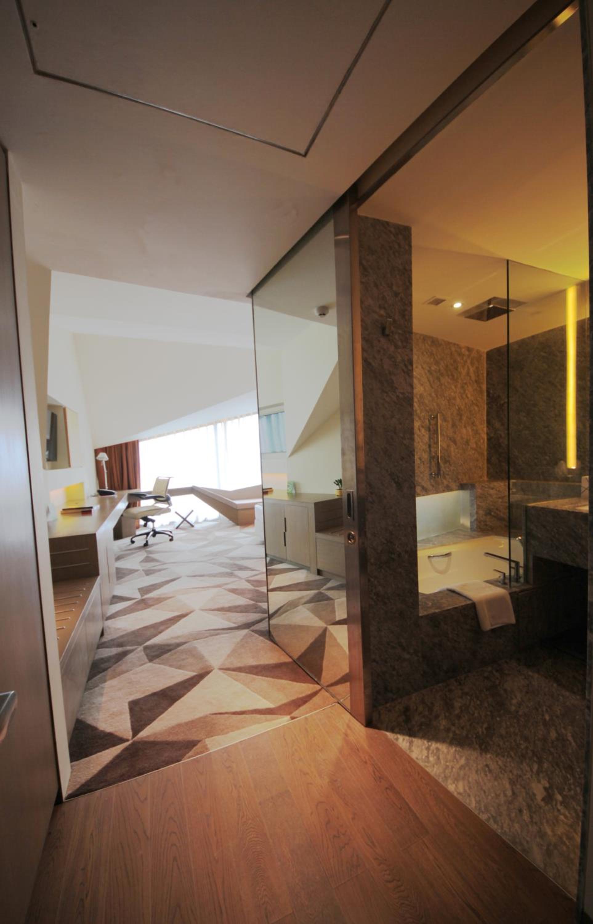 Deluxe Room City View King Bed