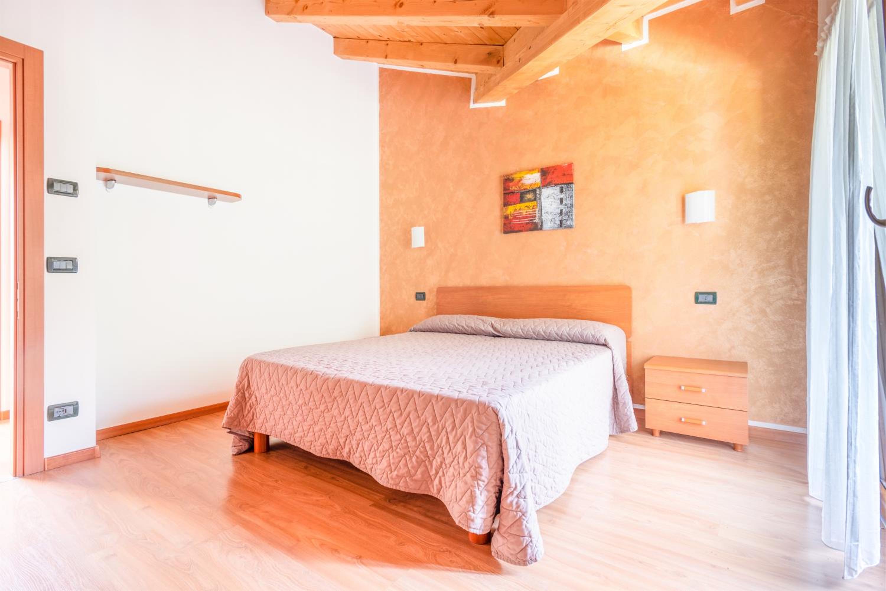 Two-Bedroom Apartment (5 Adults) photo 1