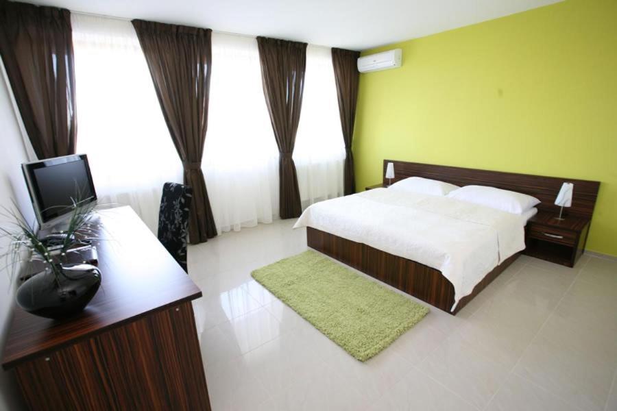 Double or Twin Room photo 2
