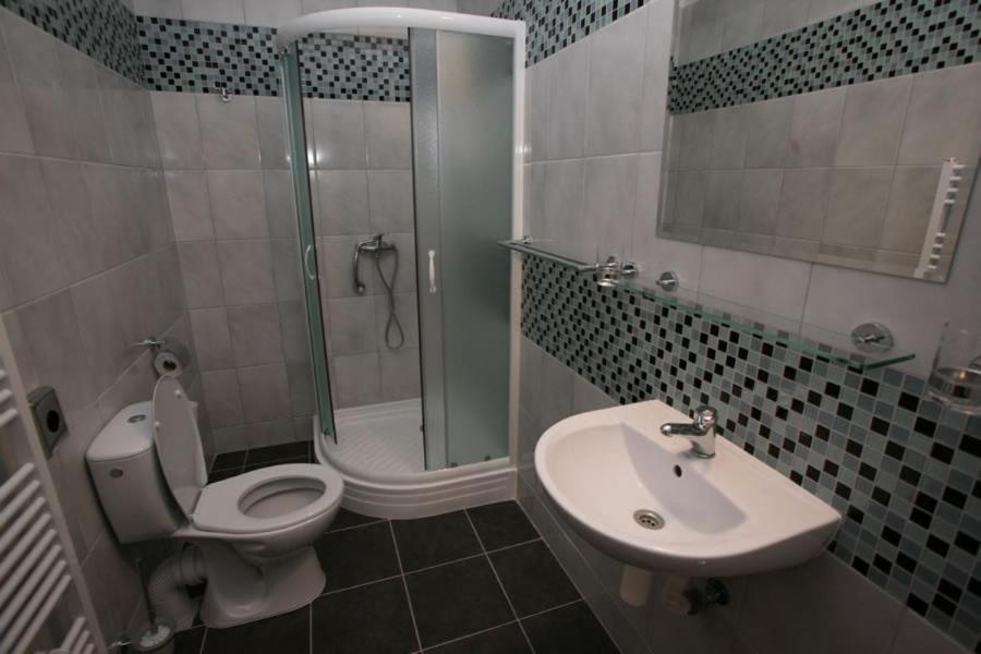 Single Room photo 2