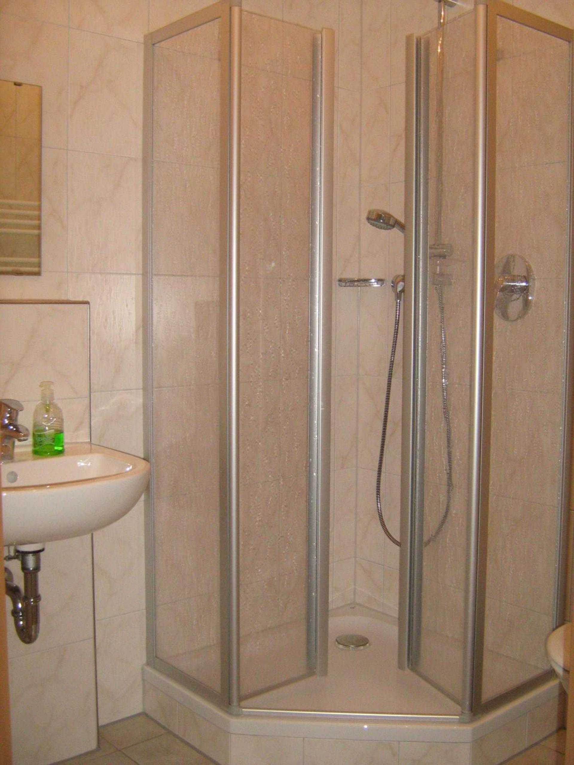 Double Room - Photo 8