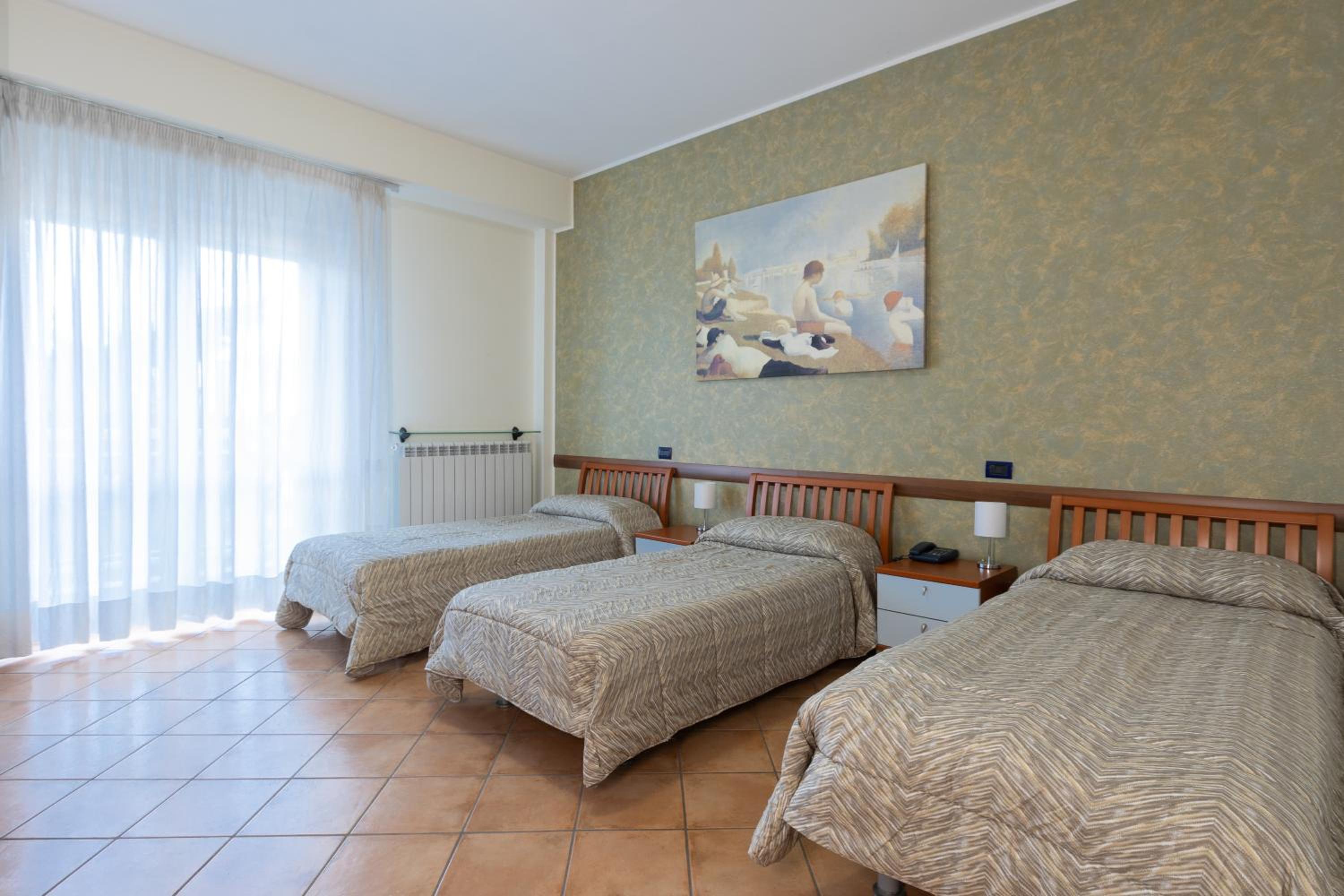 Superior Triple Room photo 1