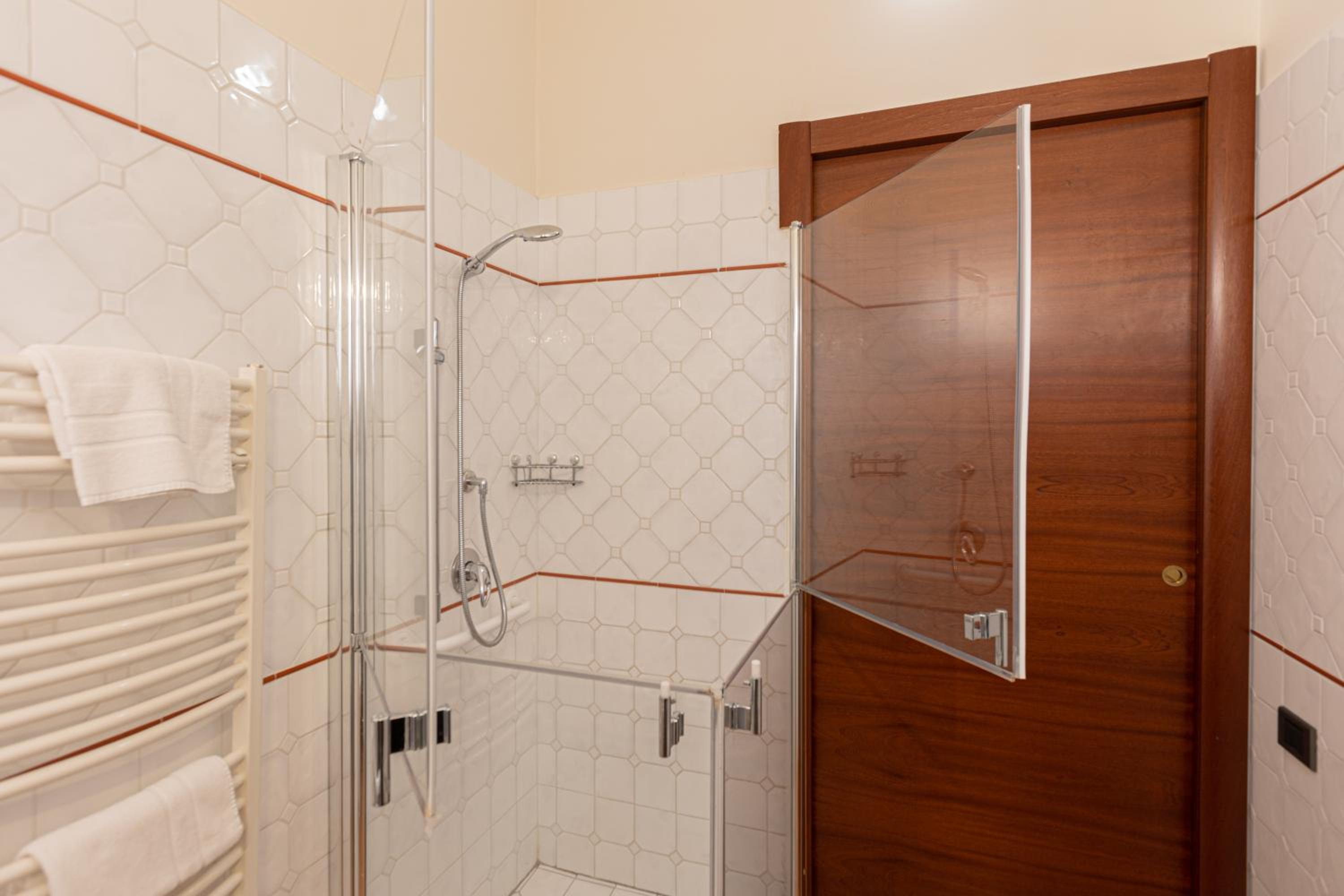 Superior Triple Room photo 3
