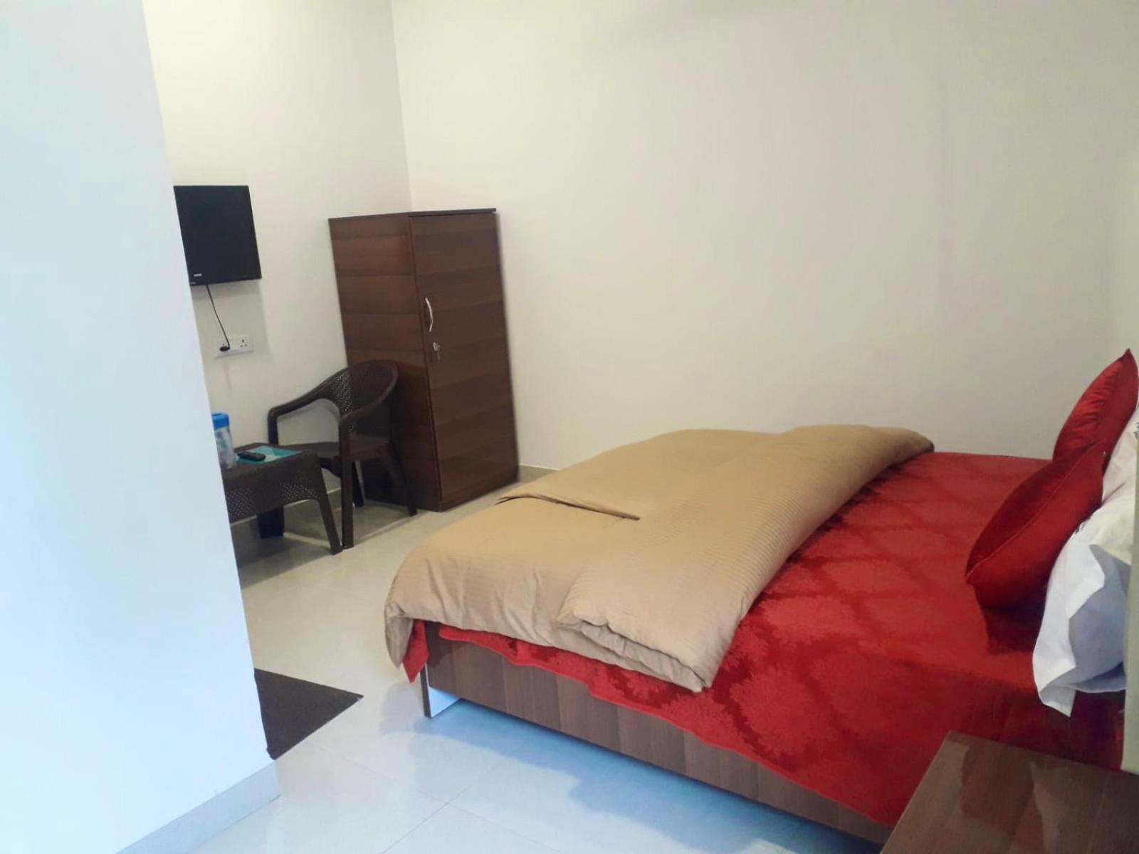 Standard Double Room photo 2