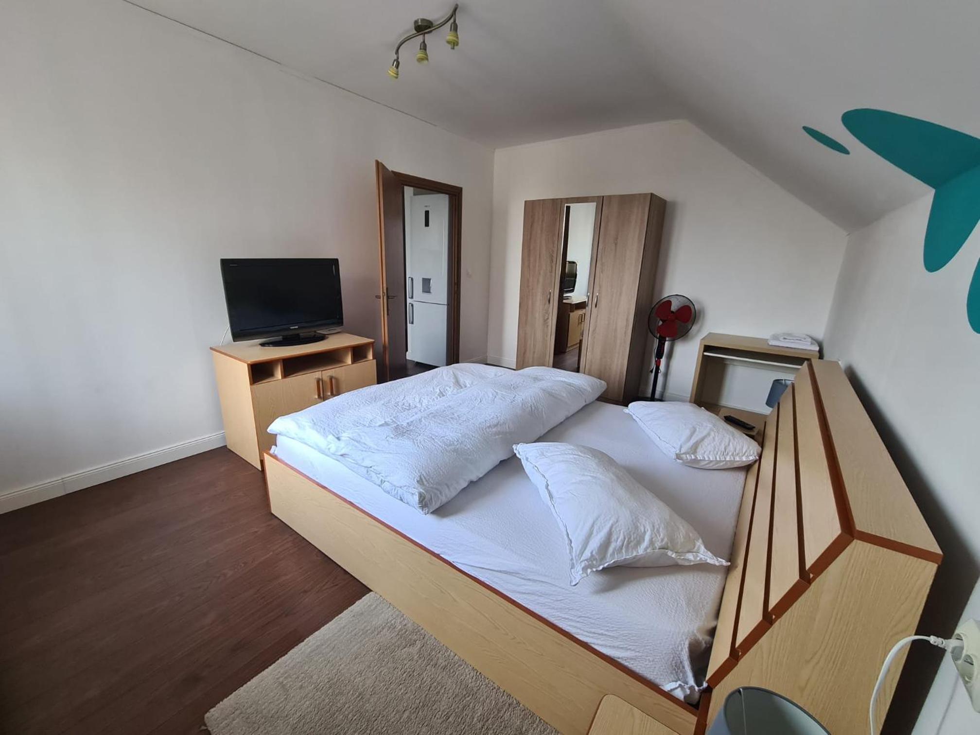 One-Bedroom Apartment photo 2