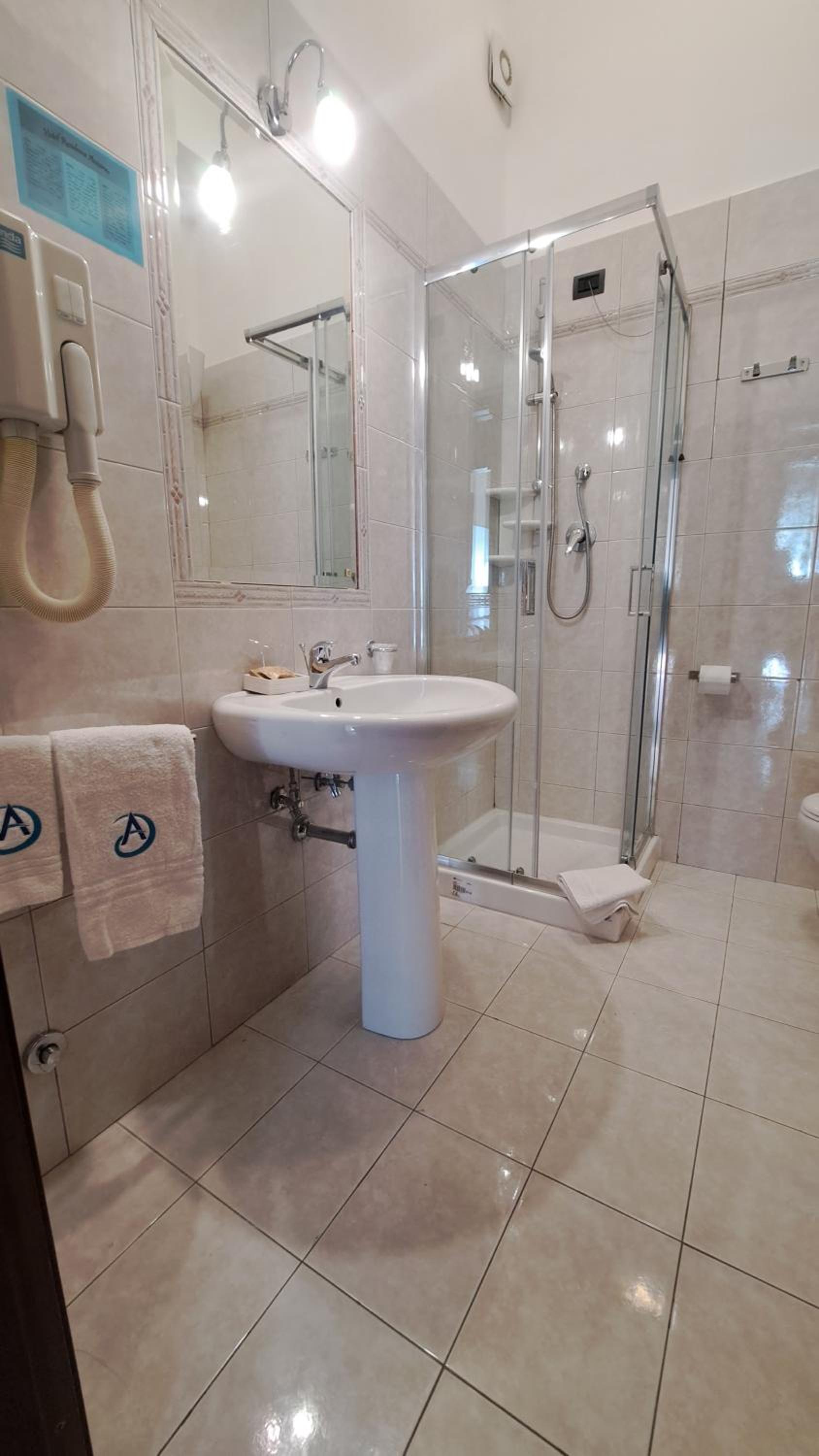 Standard Single Room photo 2