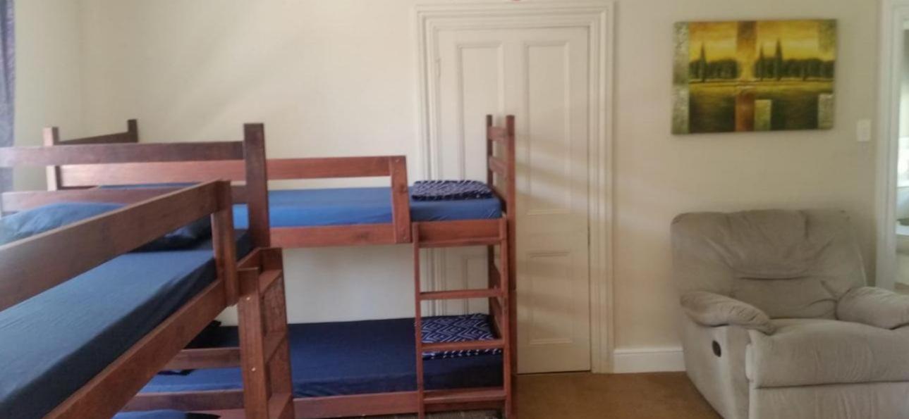 6-Bed Mixed Dormitory Room photo 1