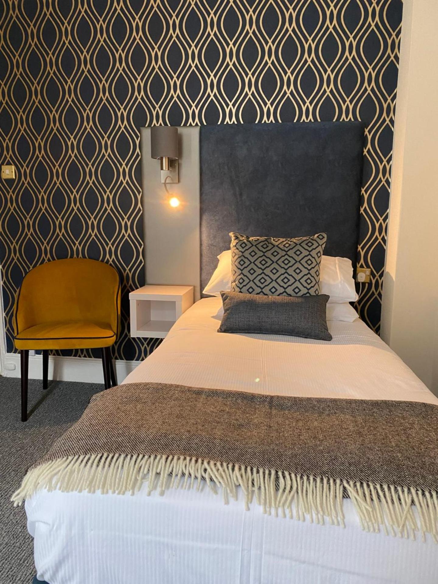 Single Room photo 1