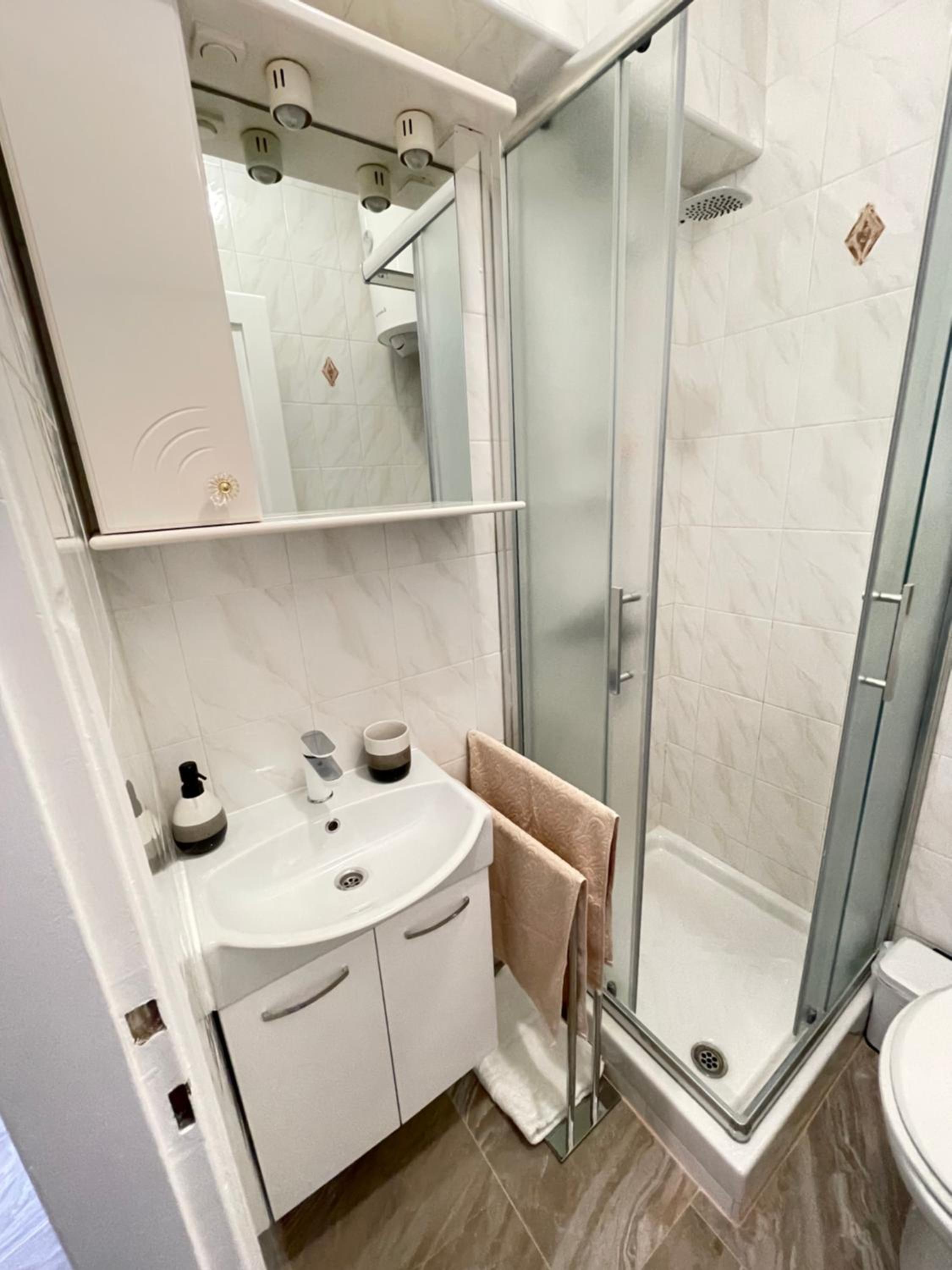 Apartment with Sea View - Photo 49