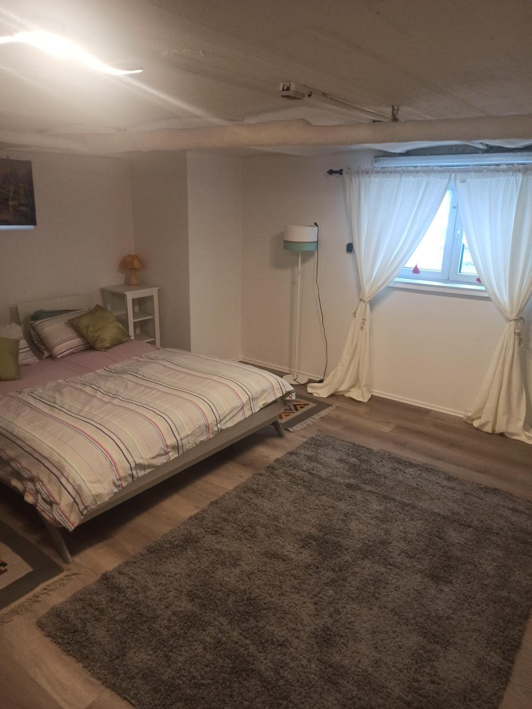 Deluxe Double Room (2 Adults + 1 Child)