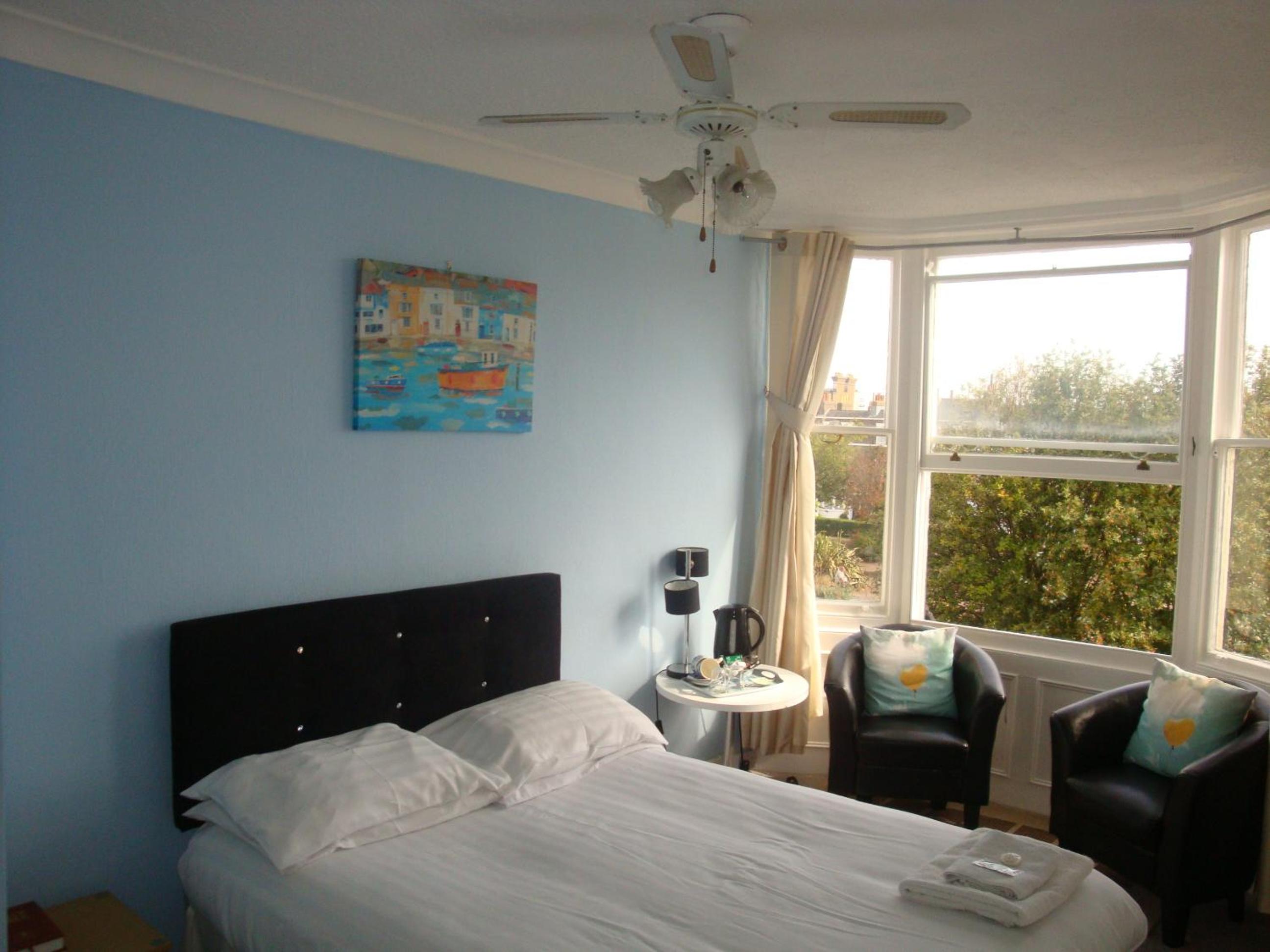 Double Room - Photo 11