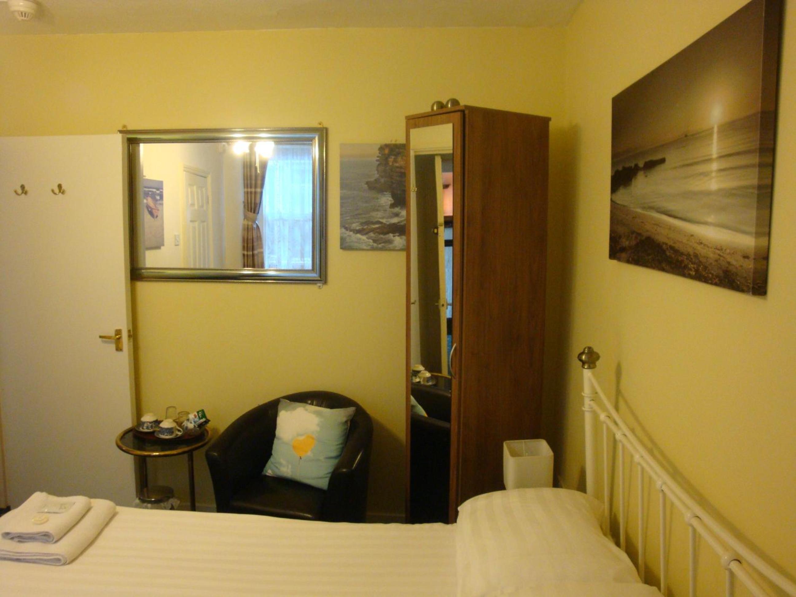 Double Room - Photo 1