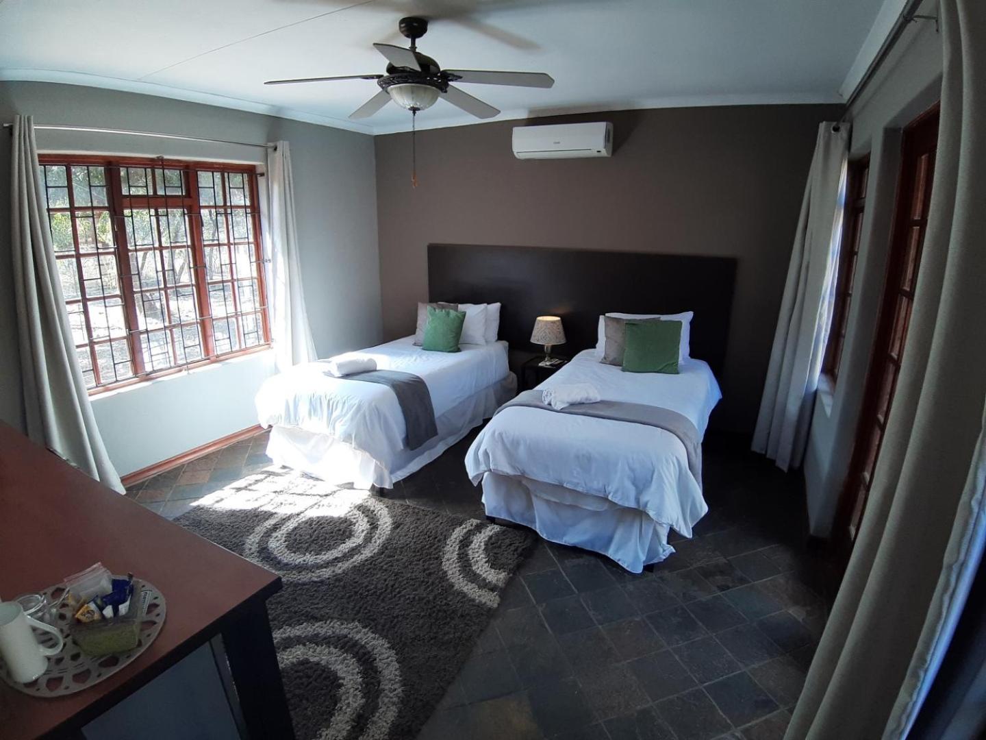Twin Room photo 1