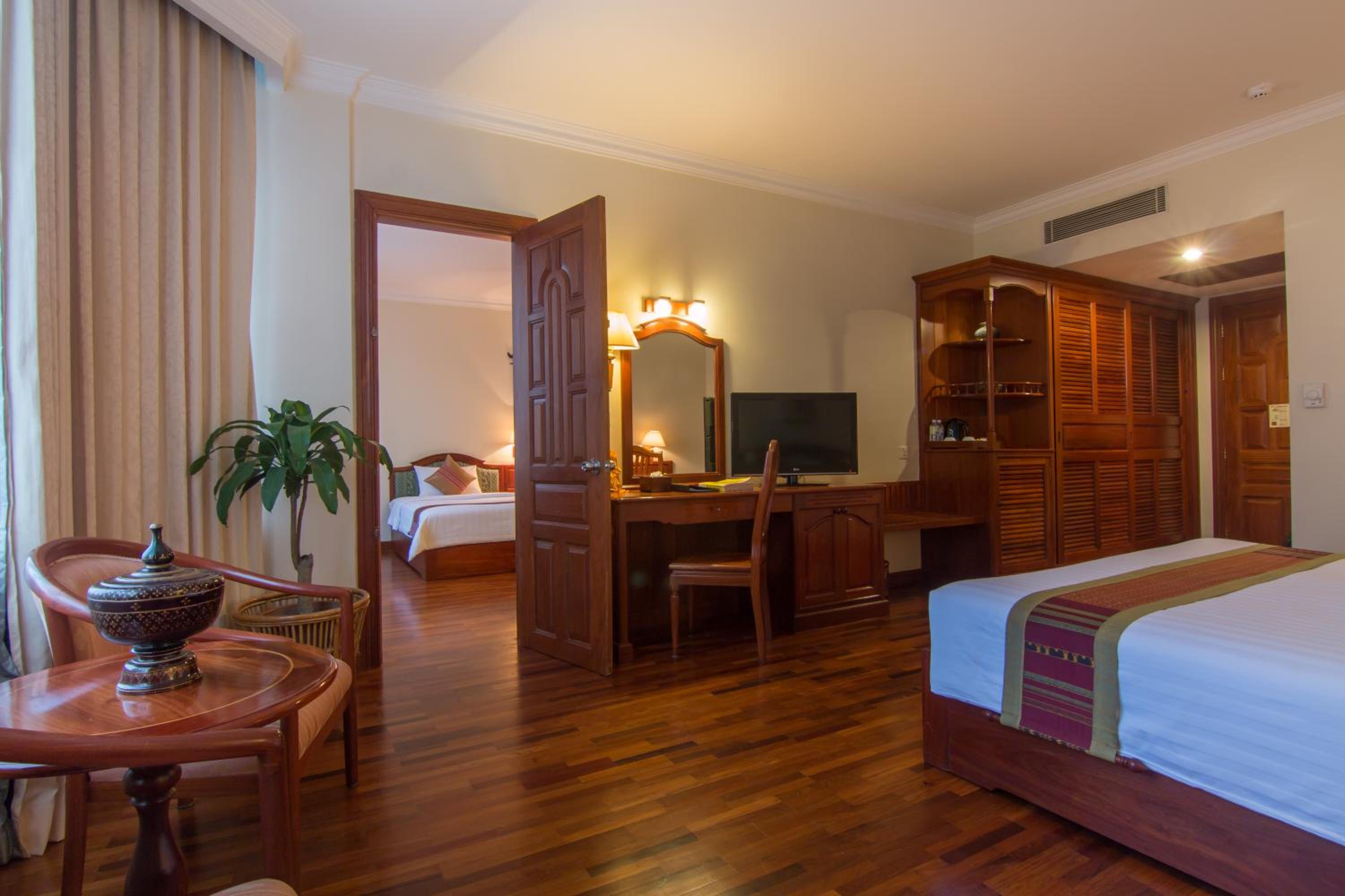 Deluxe Family Room - Photo 6