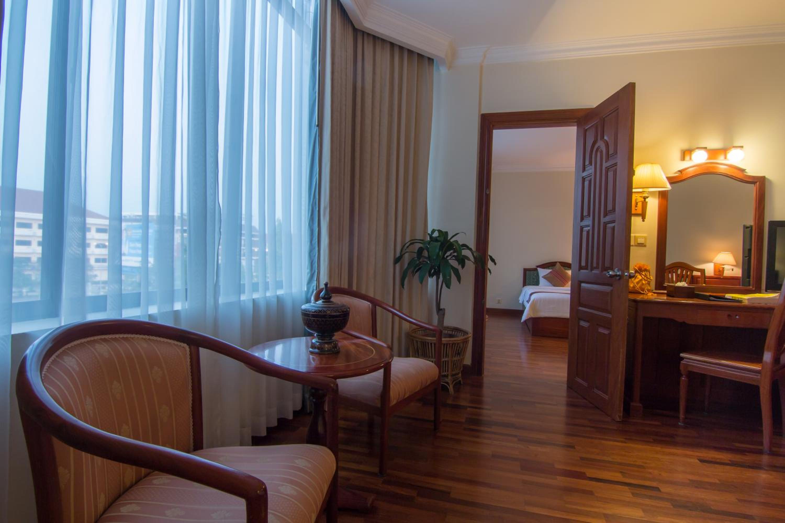 Deluxe Family Room - Photo 4