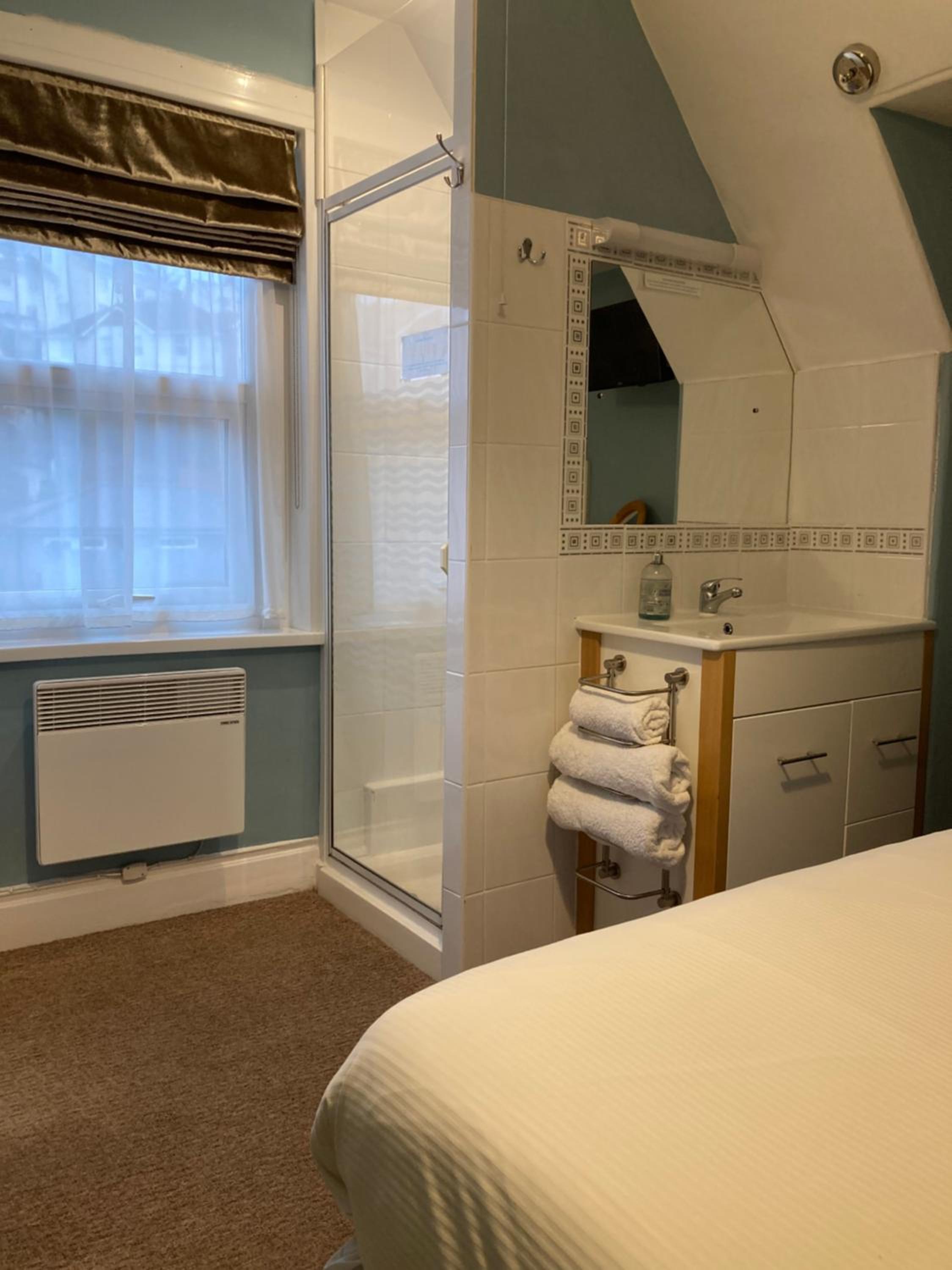 Small Double Room photo 2
