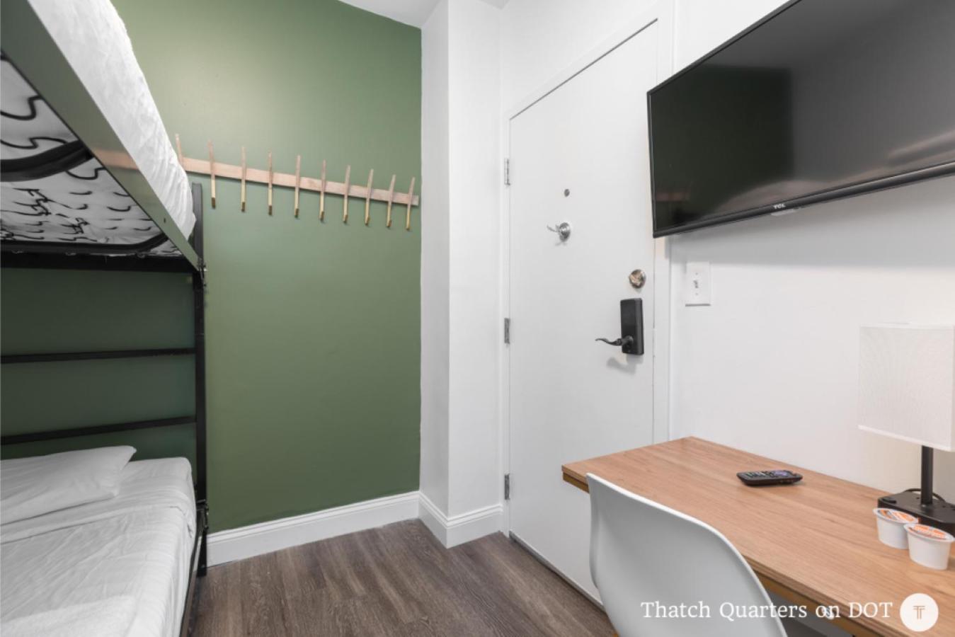 Budget Double Room 204 - Photo 2
