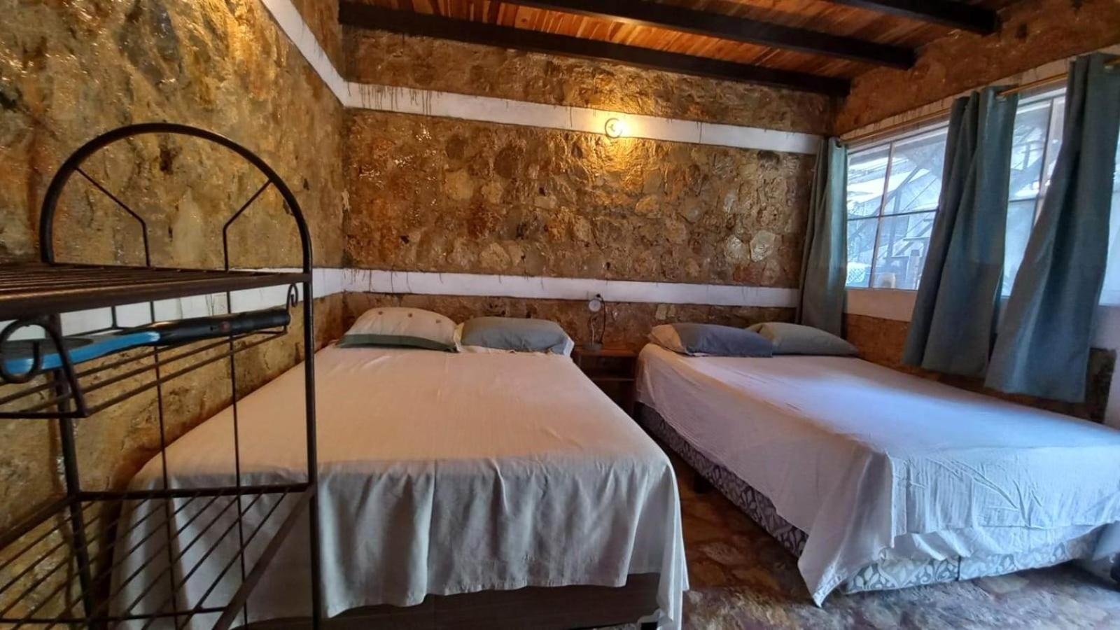 Double or Twin Room photo 3