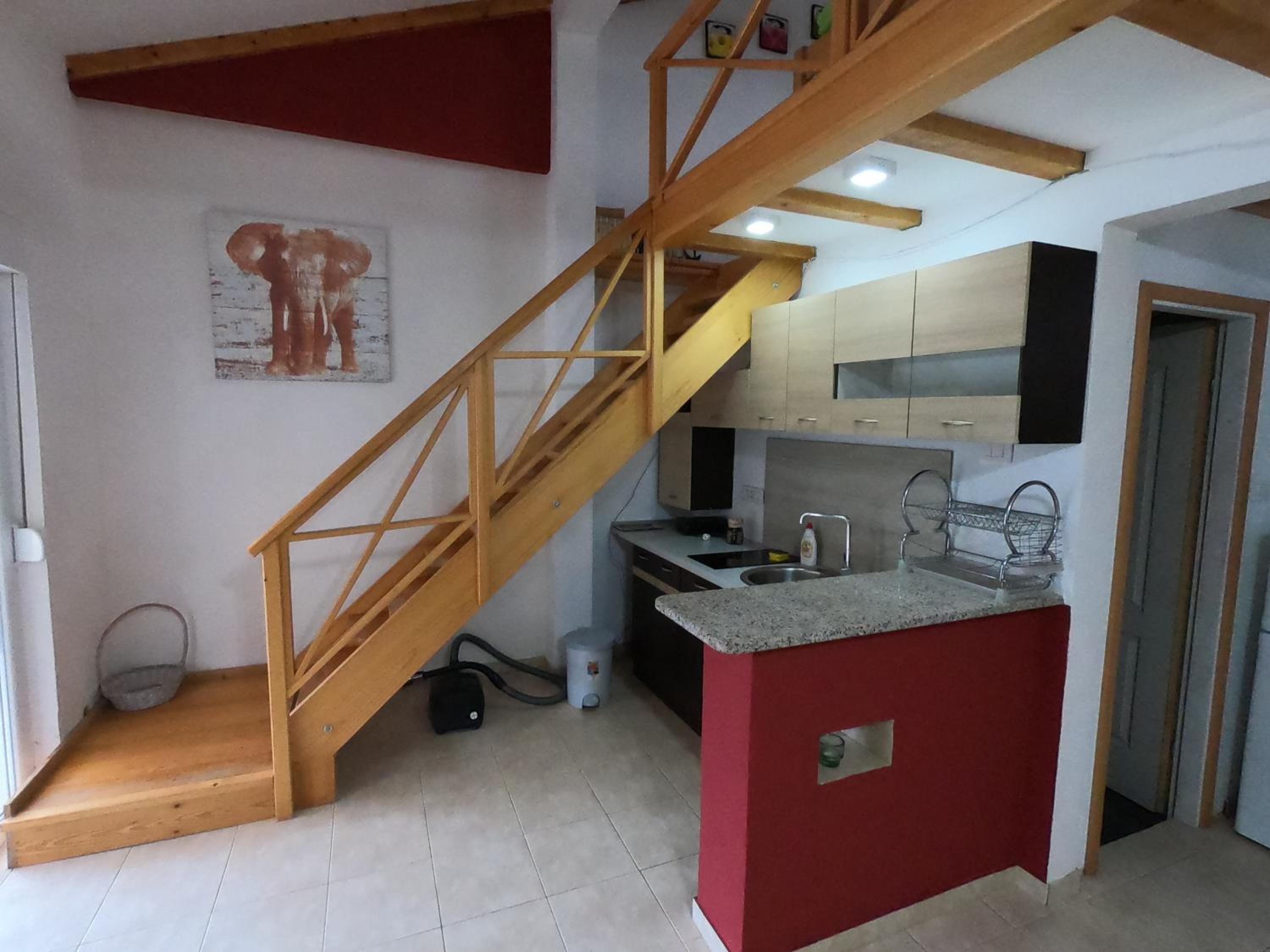 Apartment - Split Level photo 2