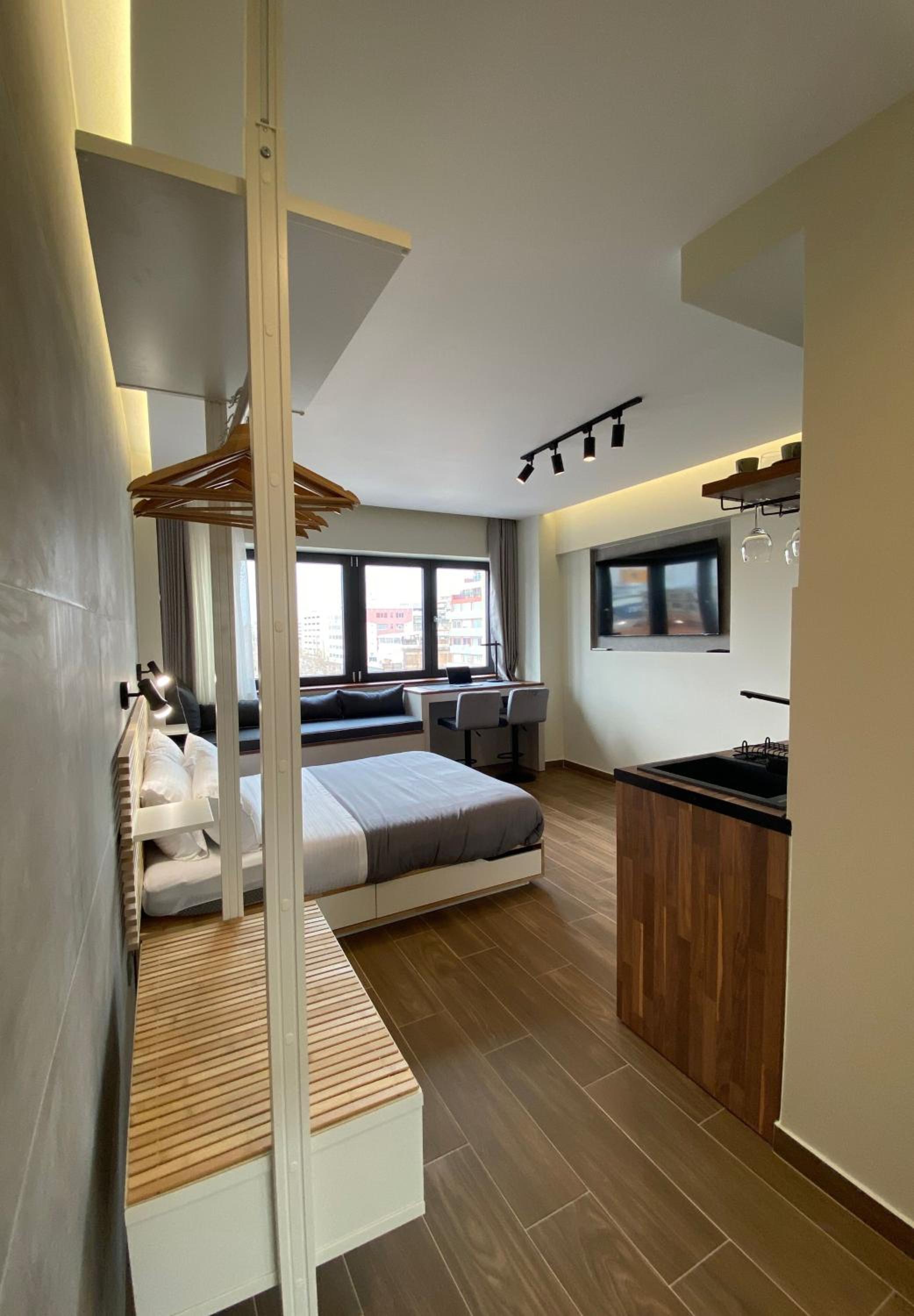 One-Bedroom Apartment