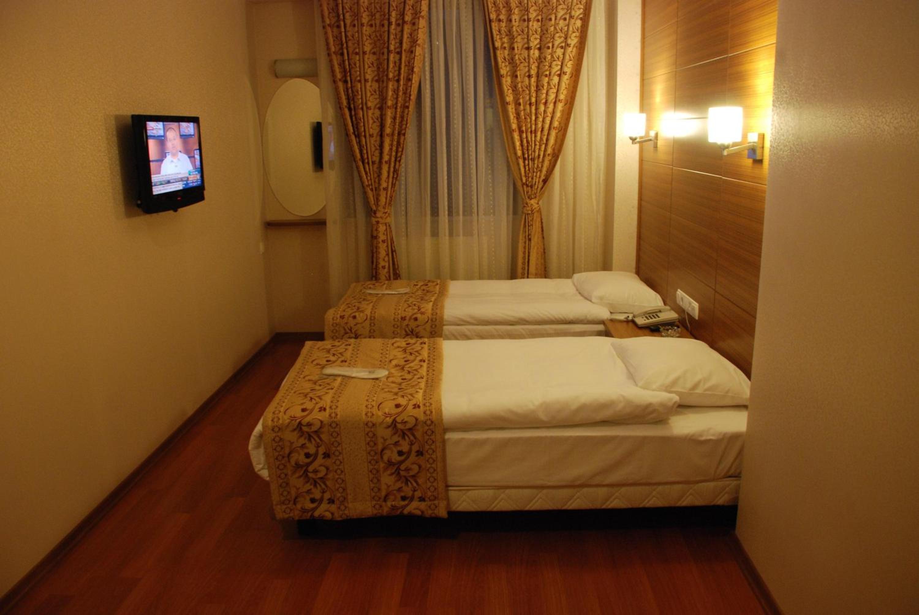 Double or Twin Room photo 2