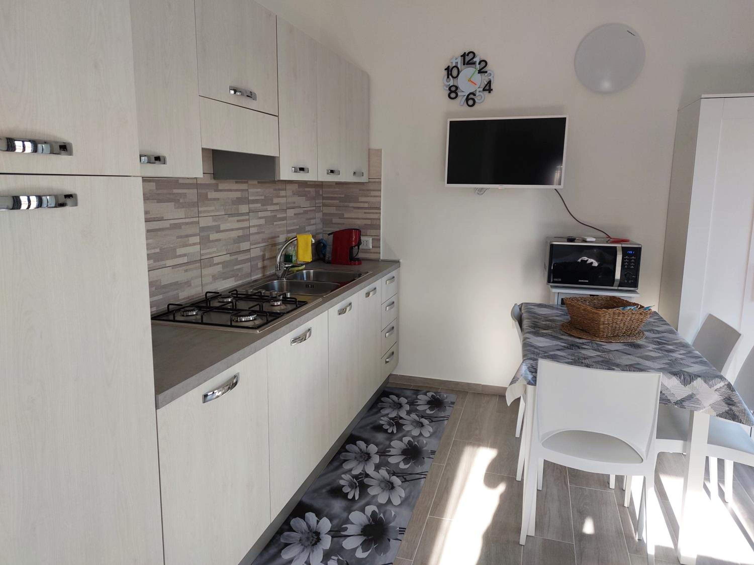 Studio Apartment photo 3