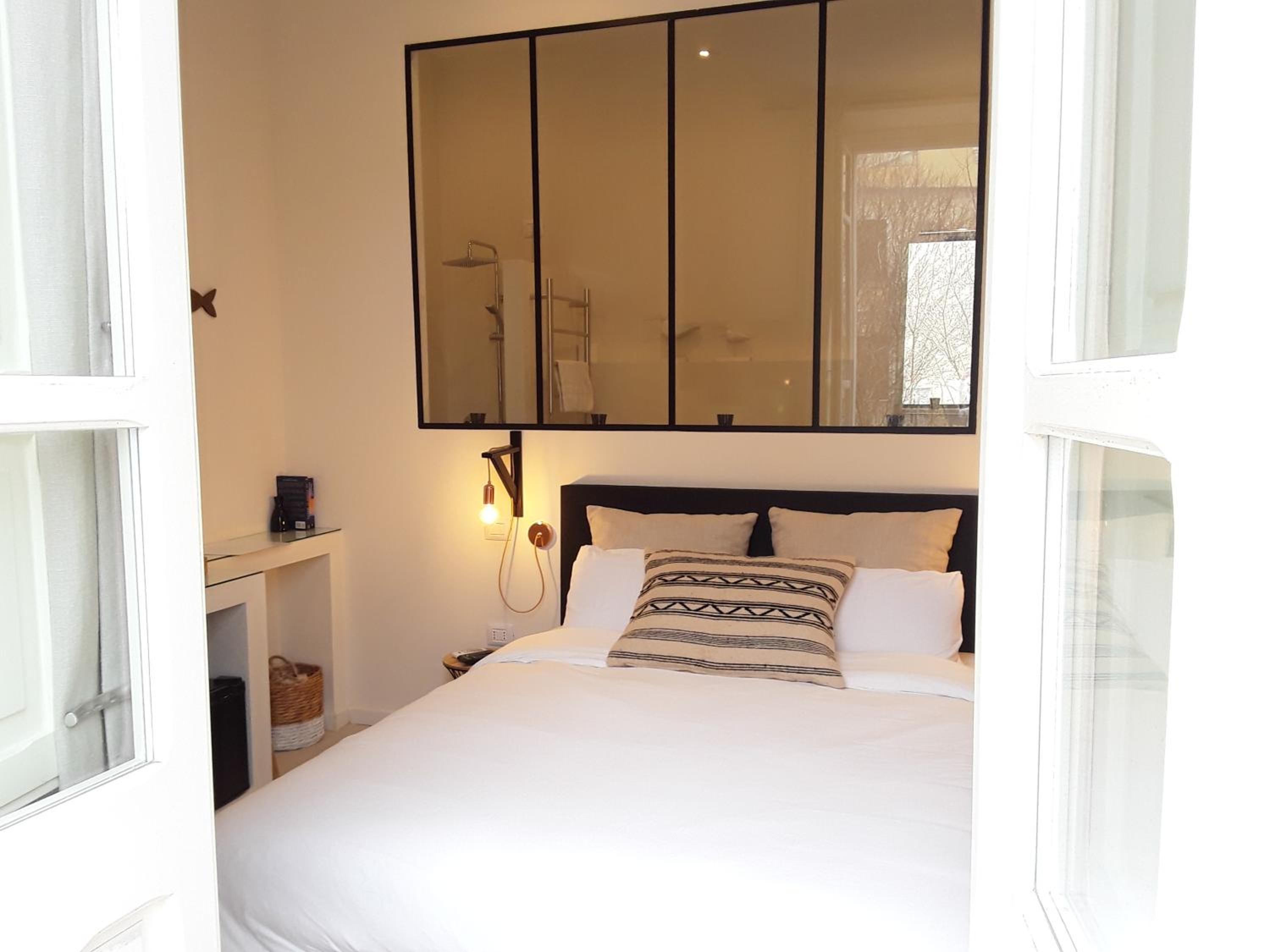 Deluxe Queen Room photo 1