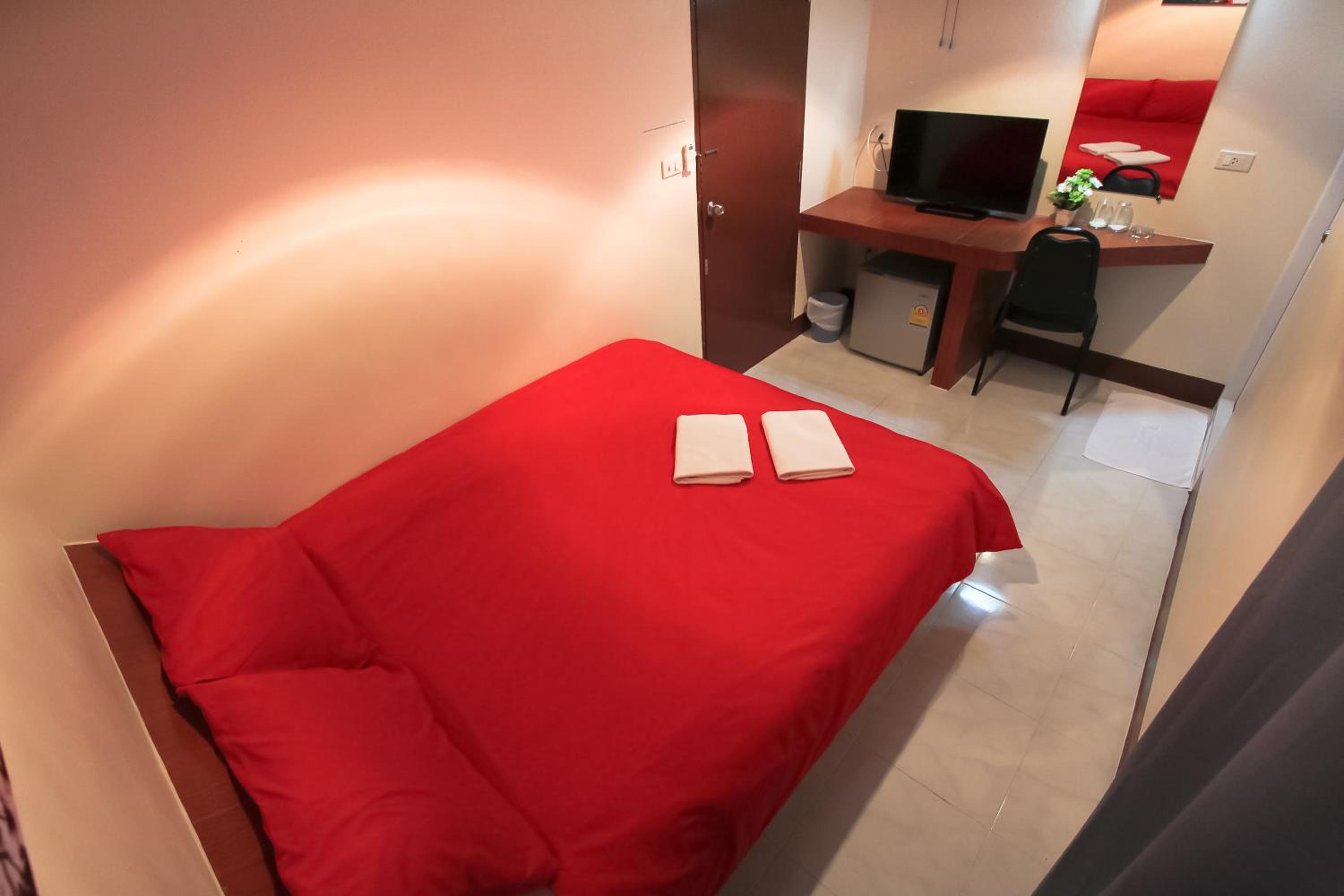 Budget Double Room - Photo 1