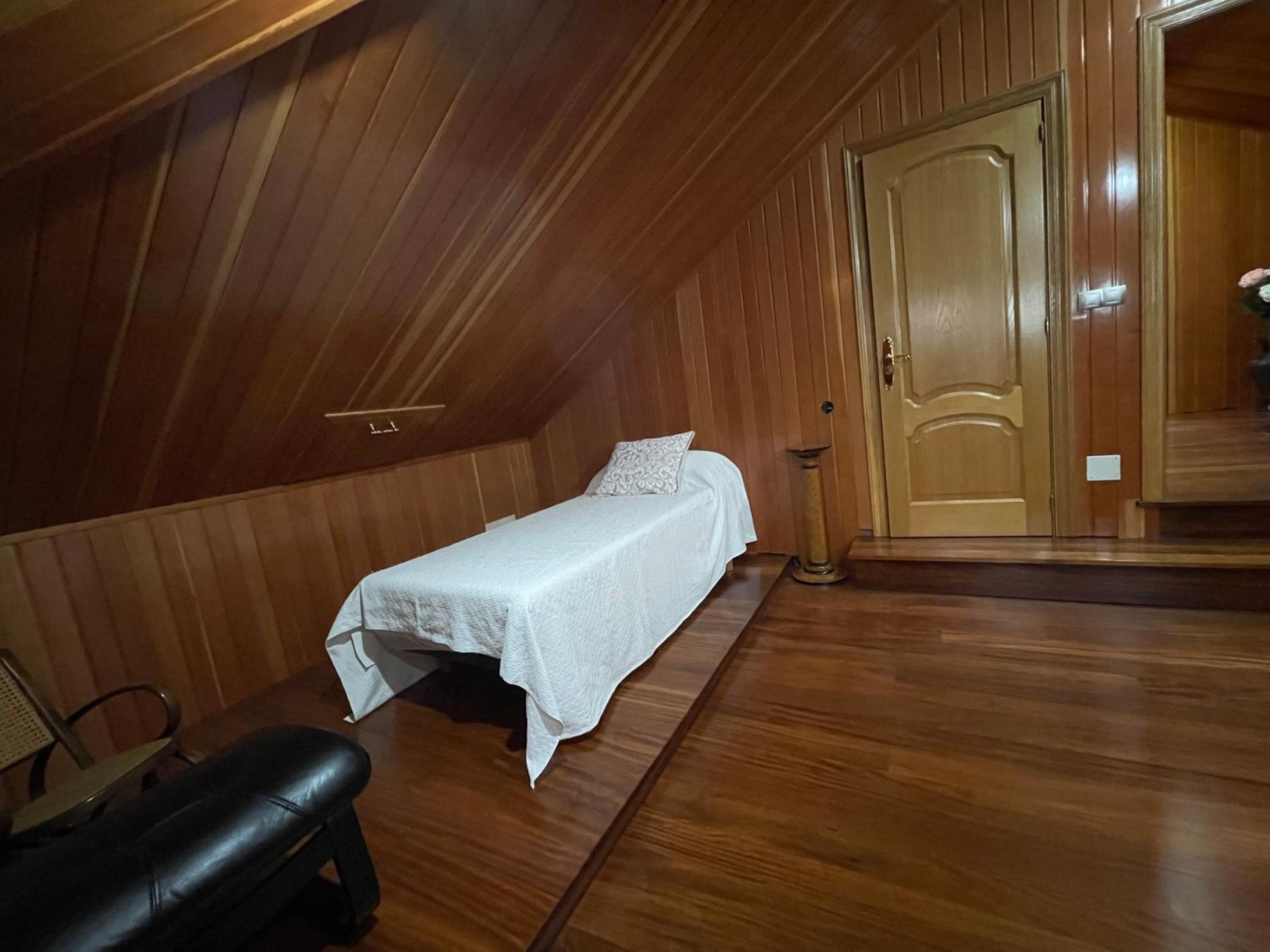 Casa de cinco habitaciones