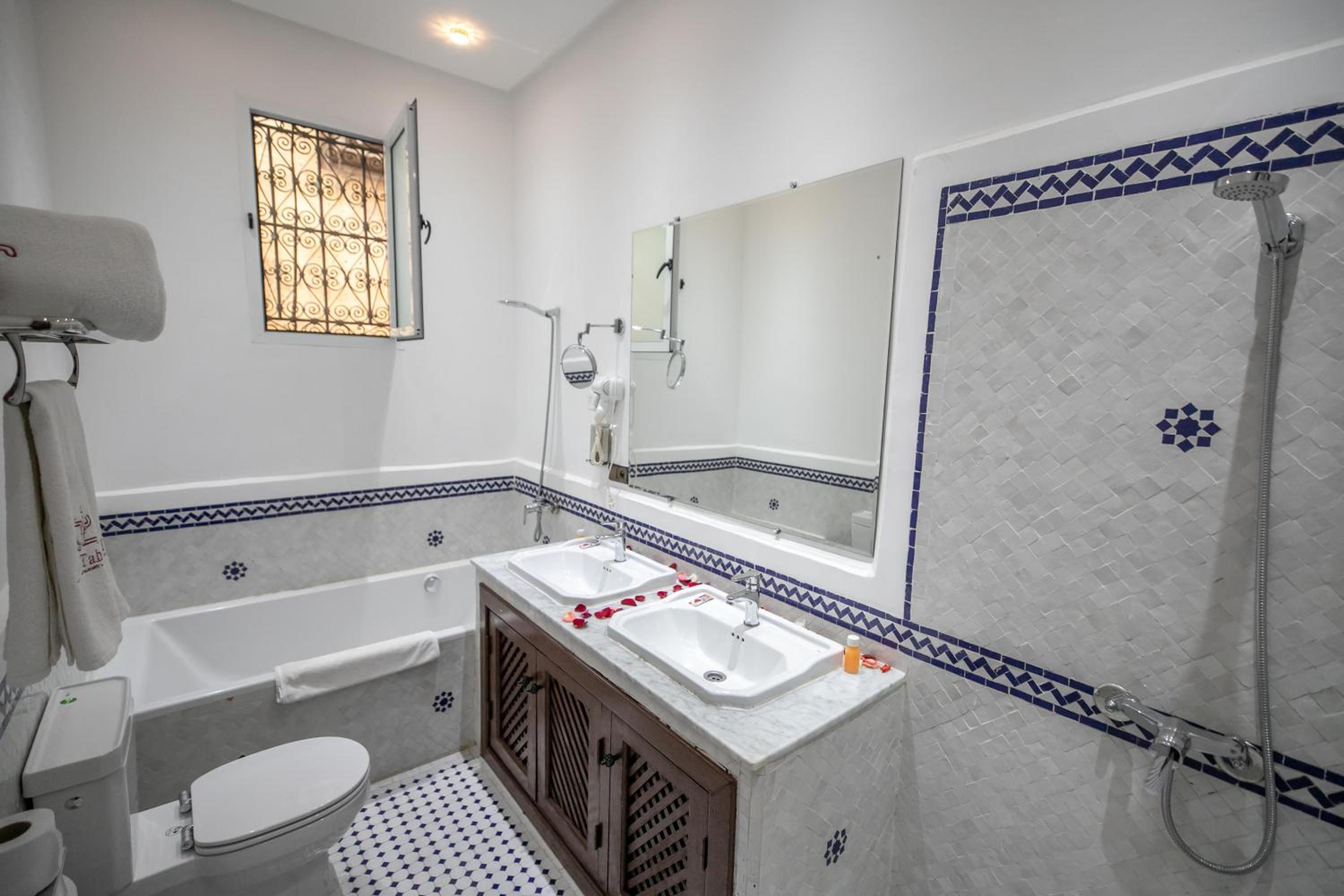 Family Junior Suite - Photo 6