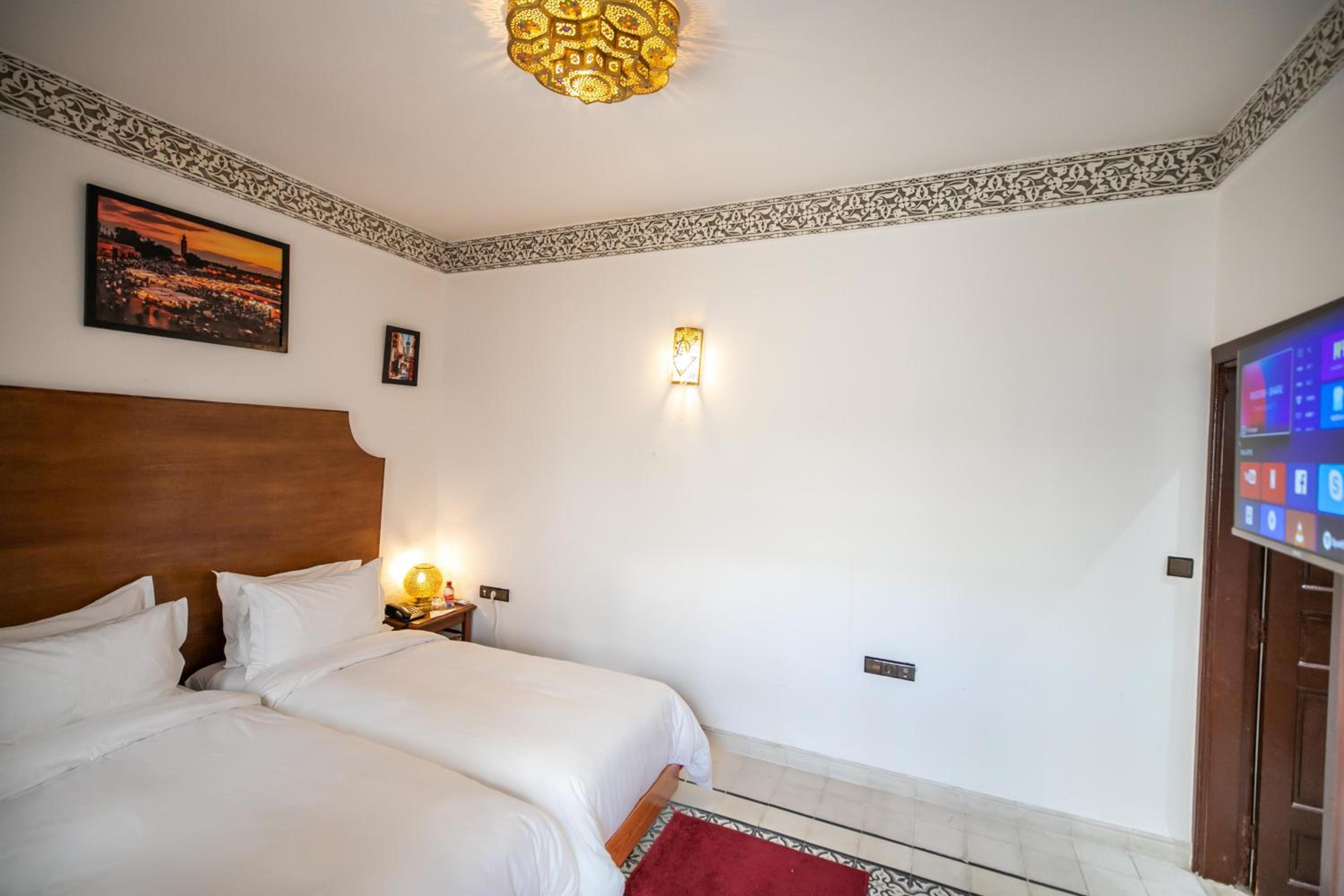 Superior Double or Twin Room - Photo 11