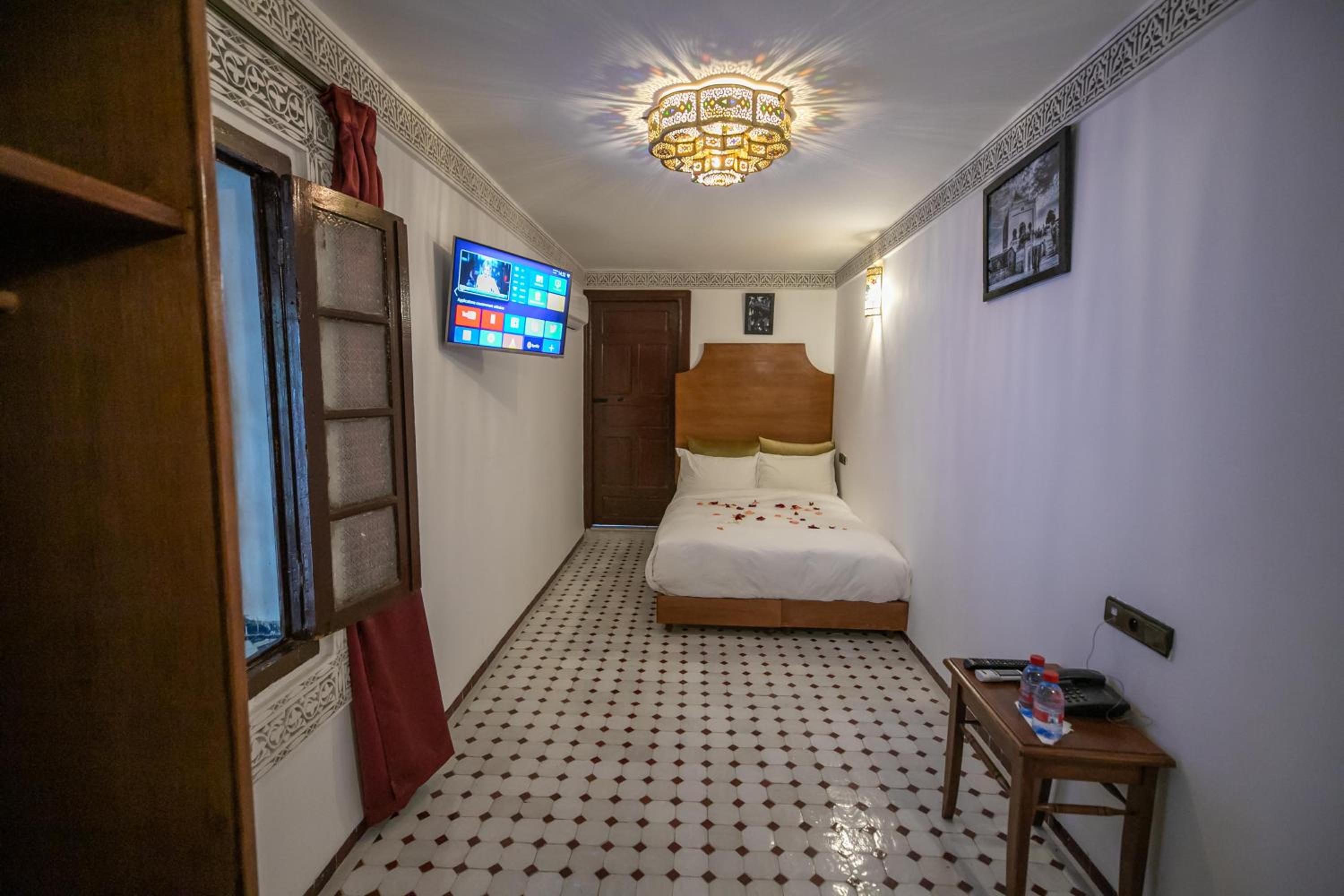 Standard Double or Twin Room - Photo 3