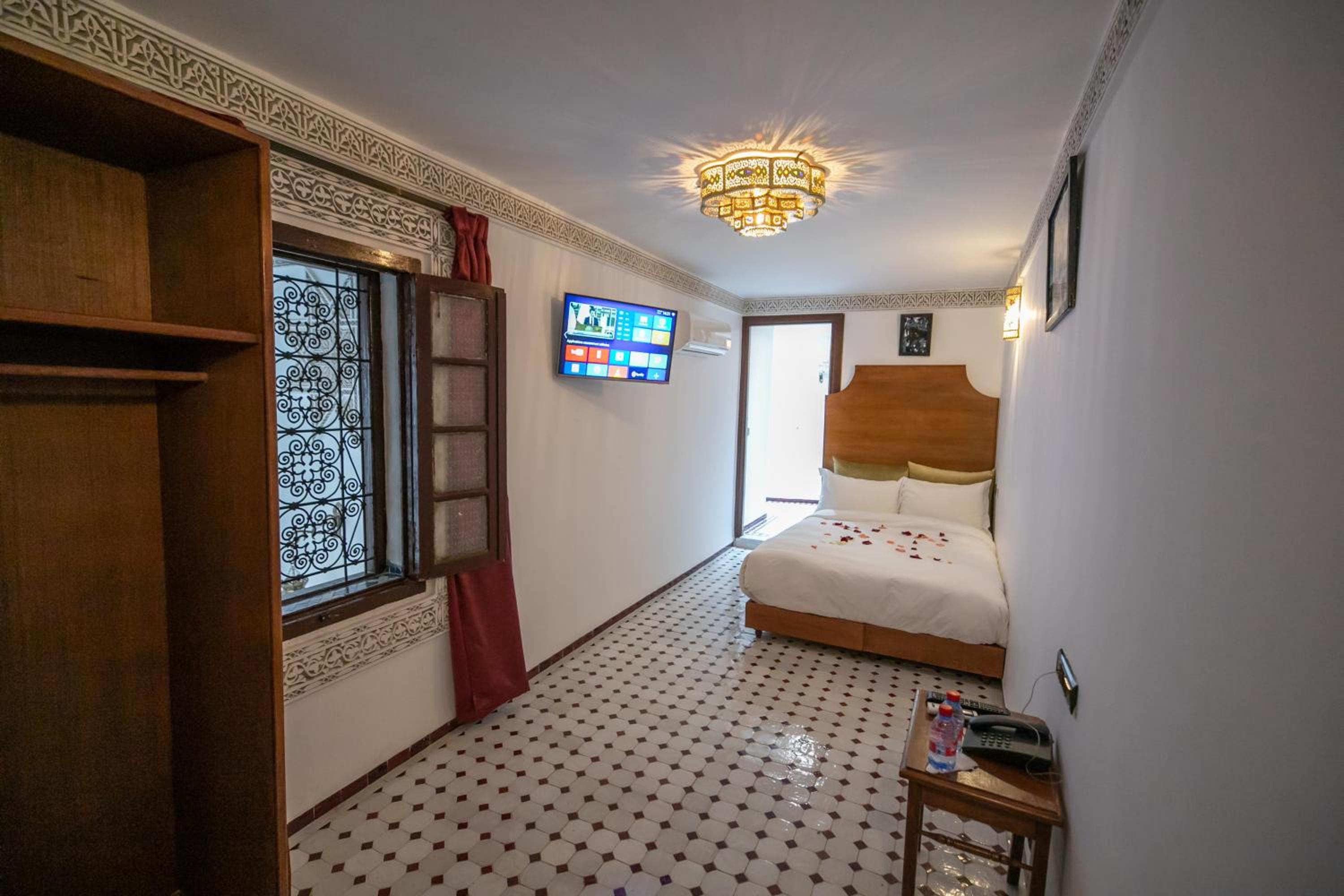 Standard Double or Twin Room - Photo 1
