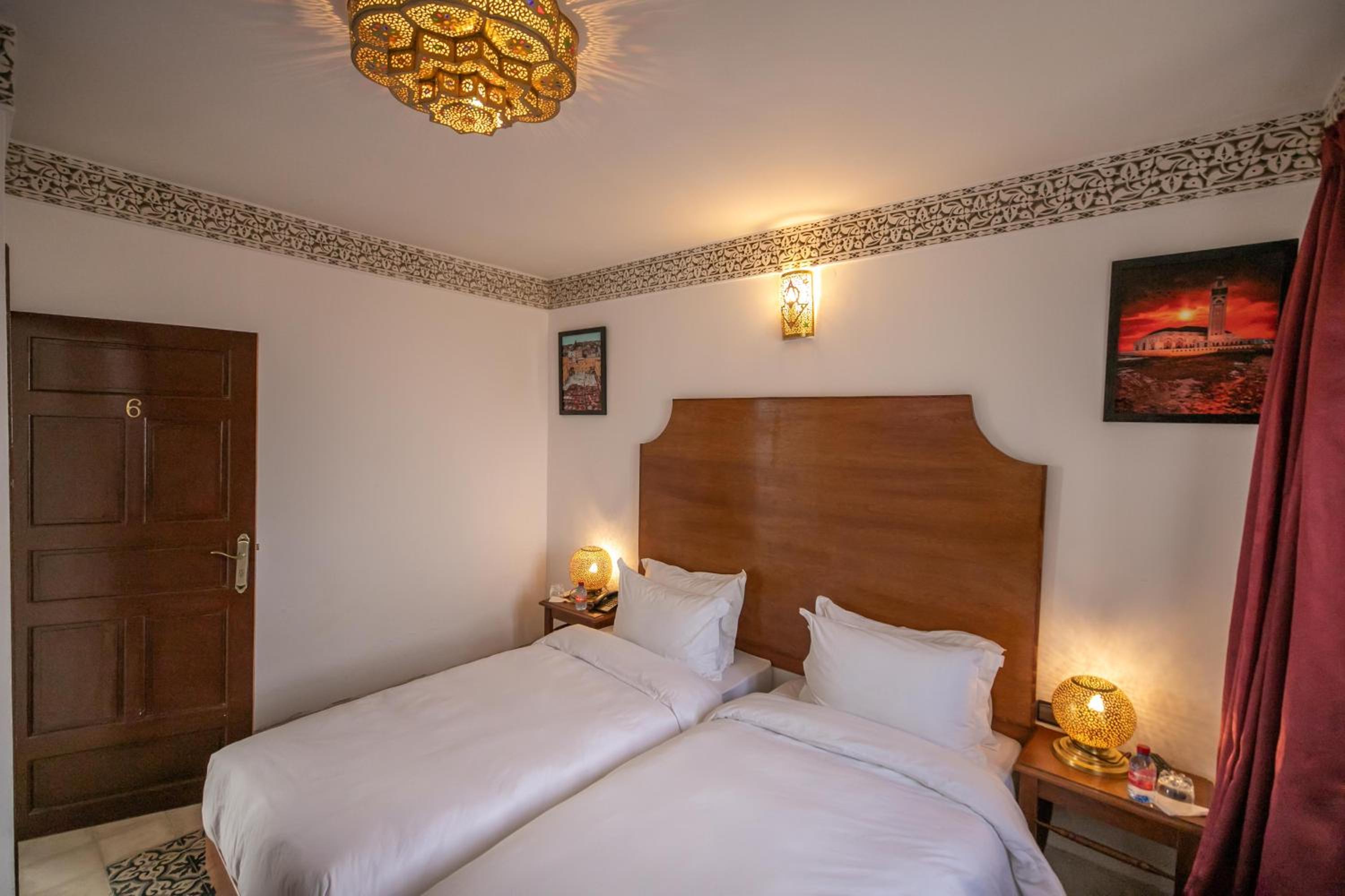Standard Double or Twin Room - Photo 17