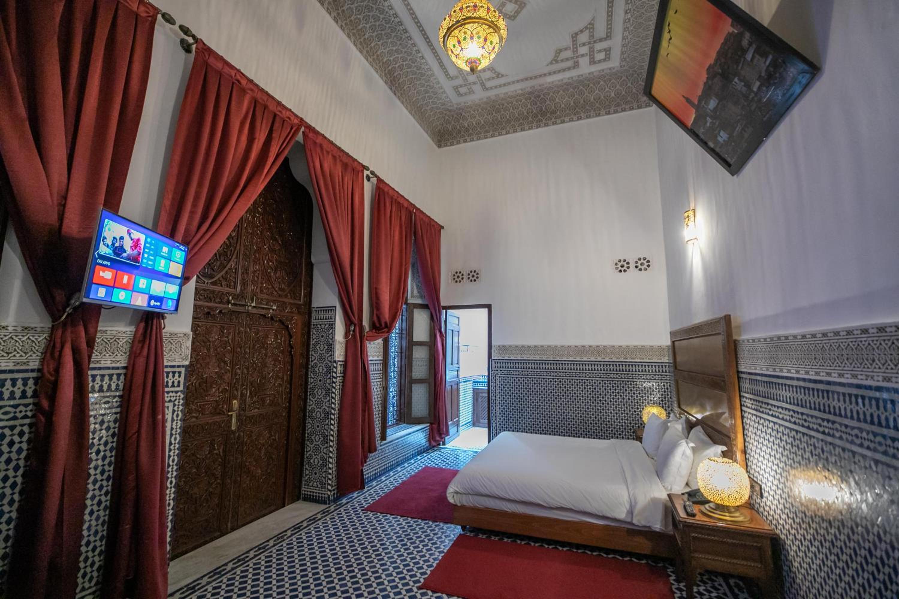 Deluxe Double or Twin Room - Photo 4