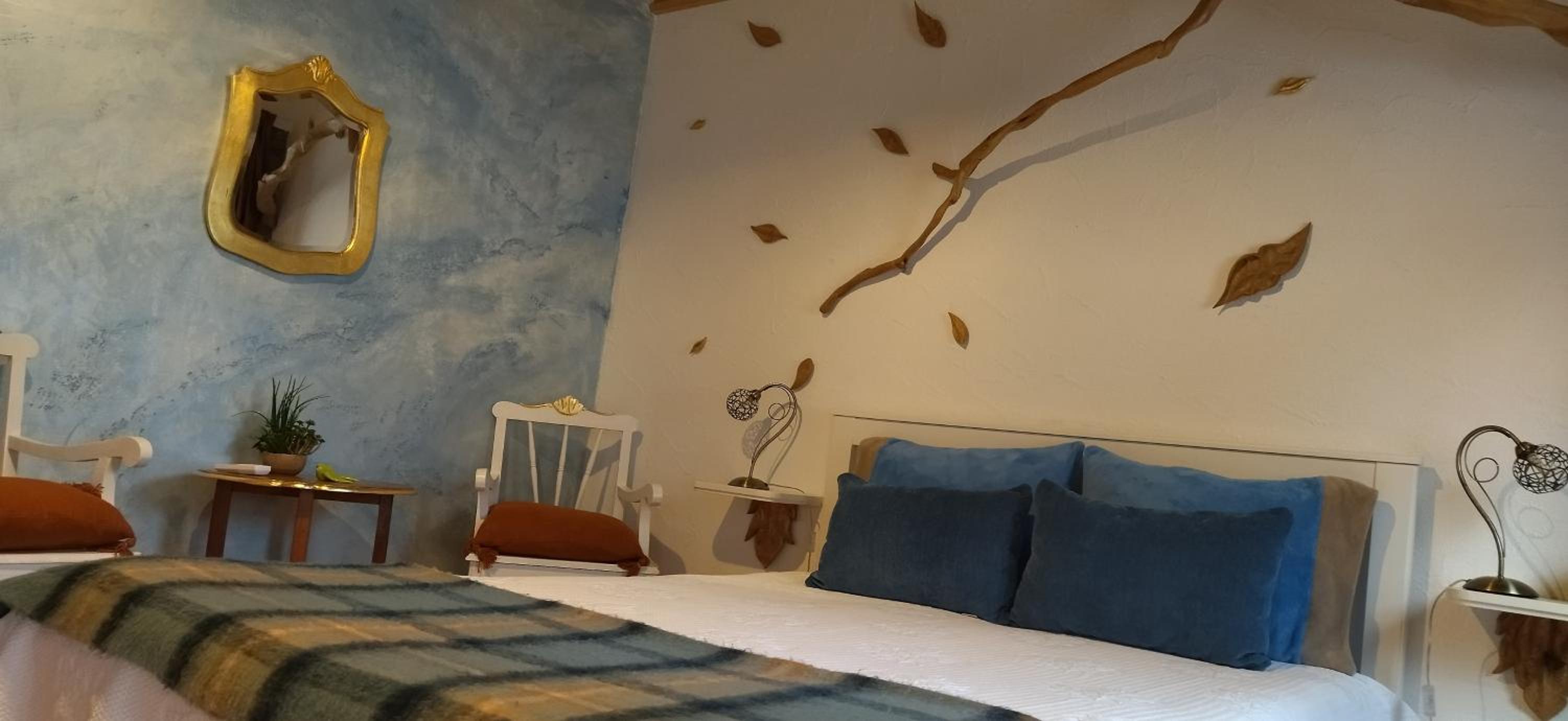 One-Bedroom House - Photo 29