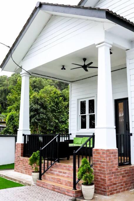 Three-Bedroom Villa photo 1