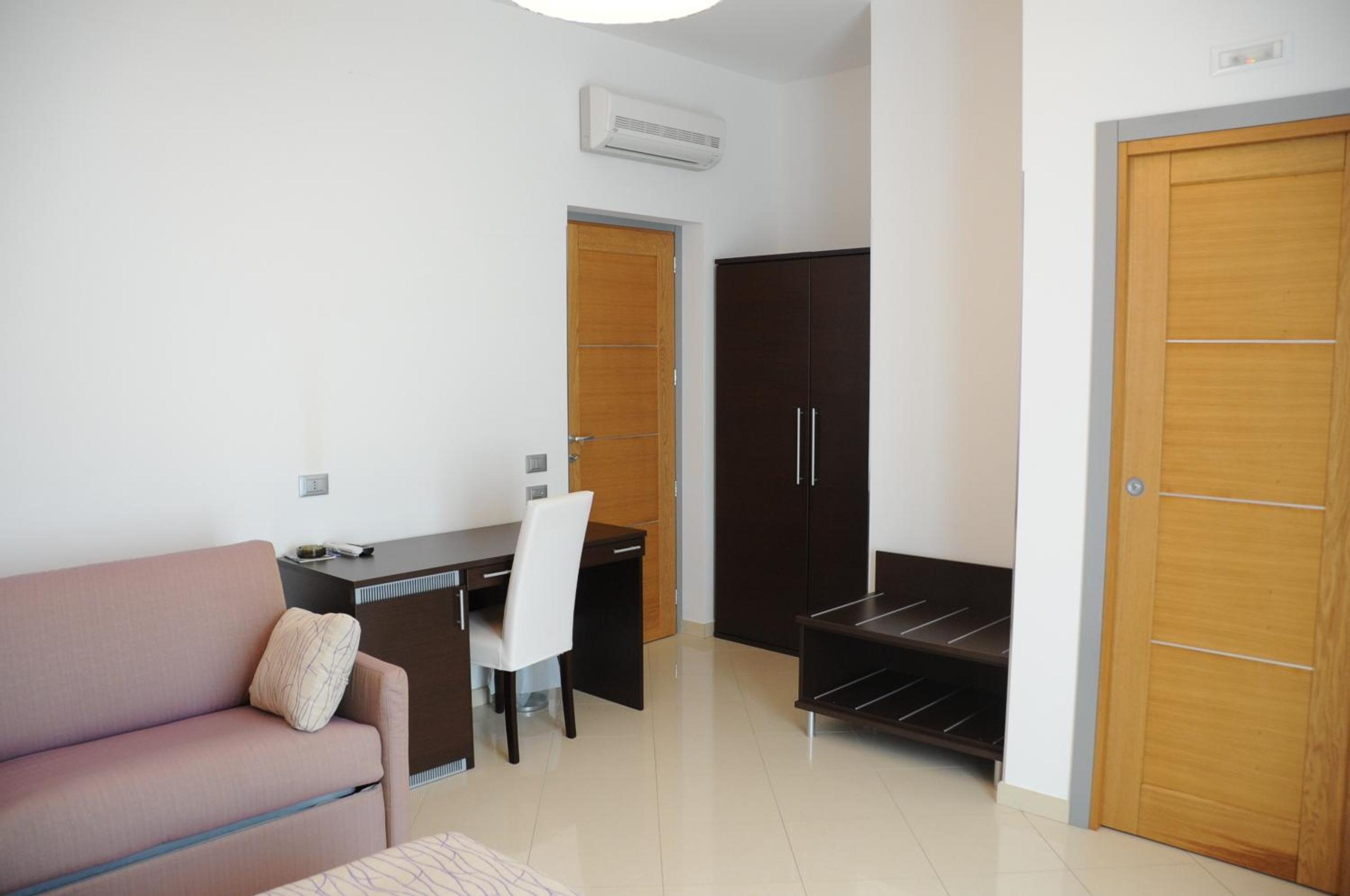 Large Double Room