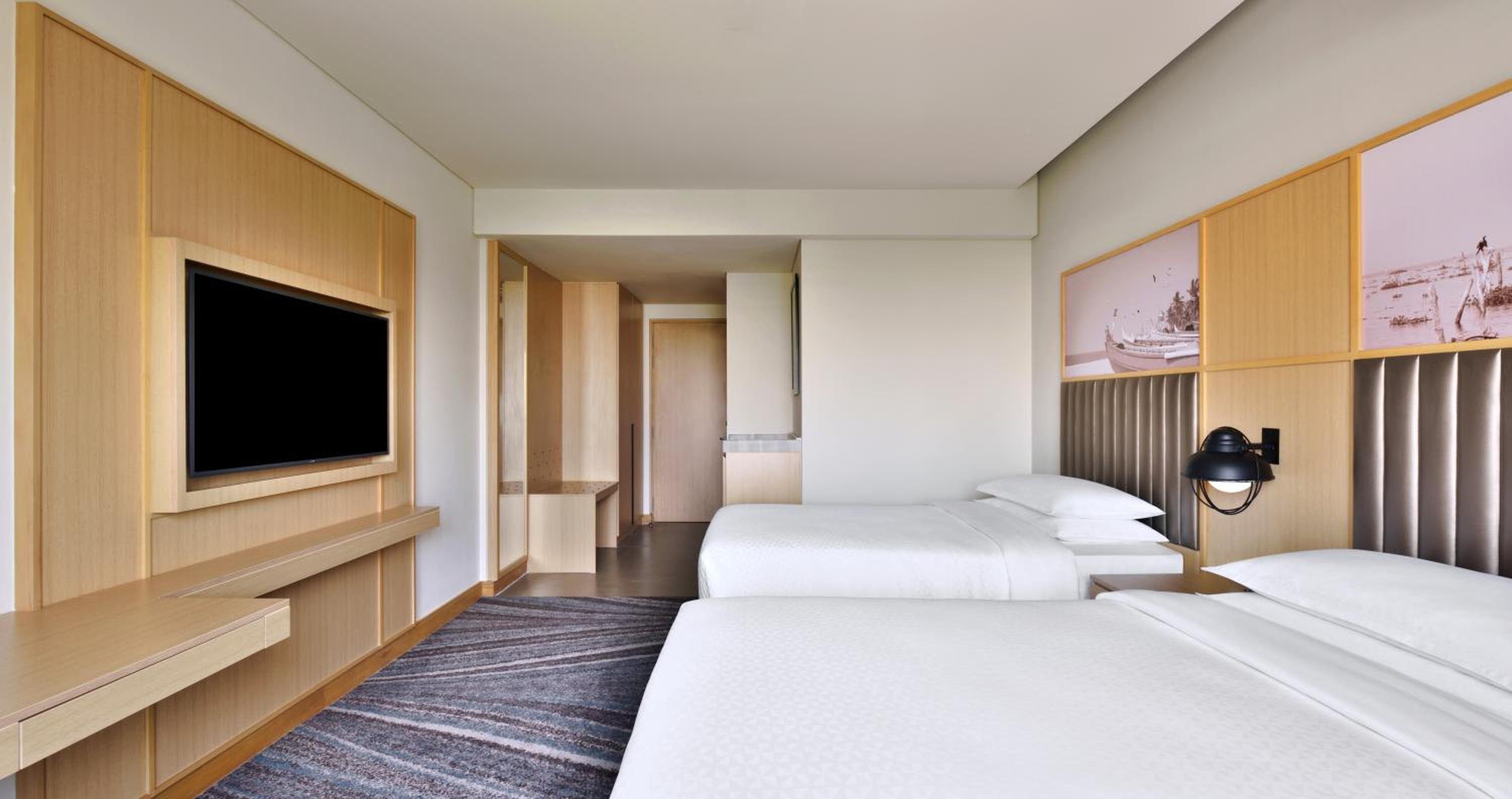 Deluxe Twin Room with City View Includes 500 INR property credit