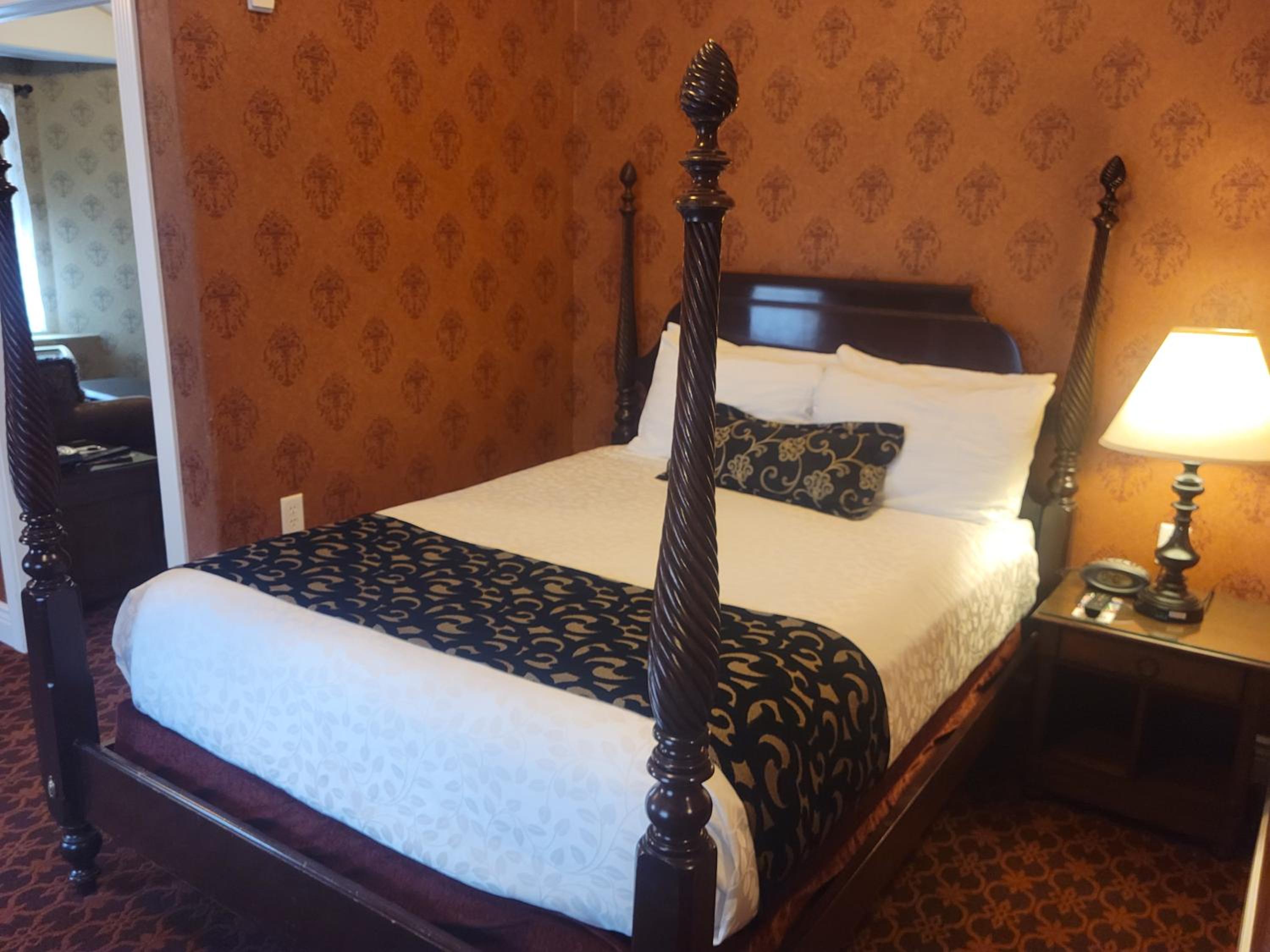 Family Suite - No Pets photo 3