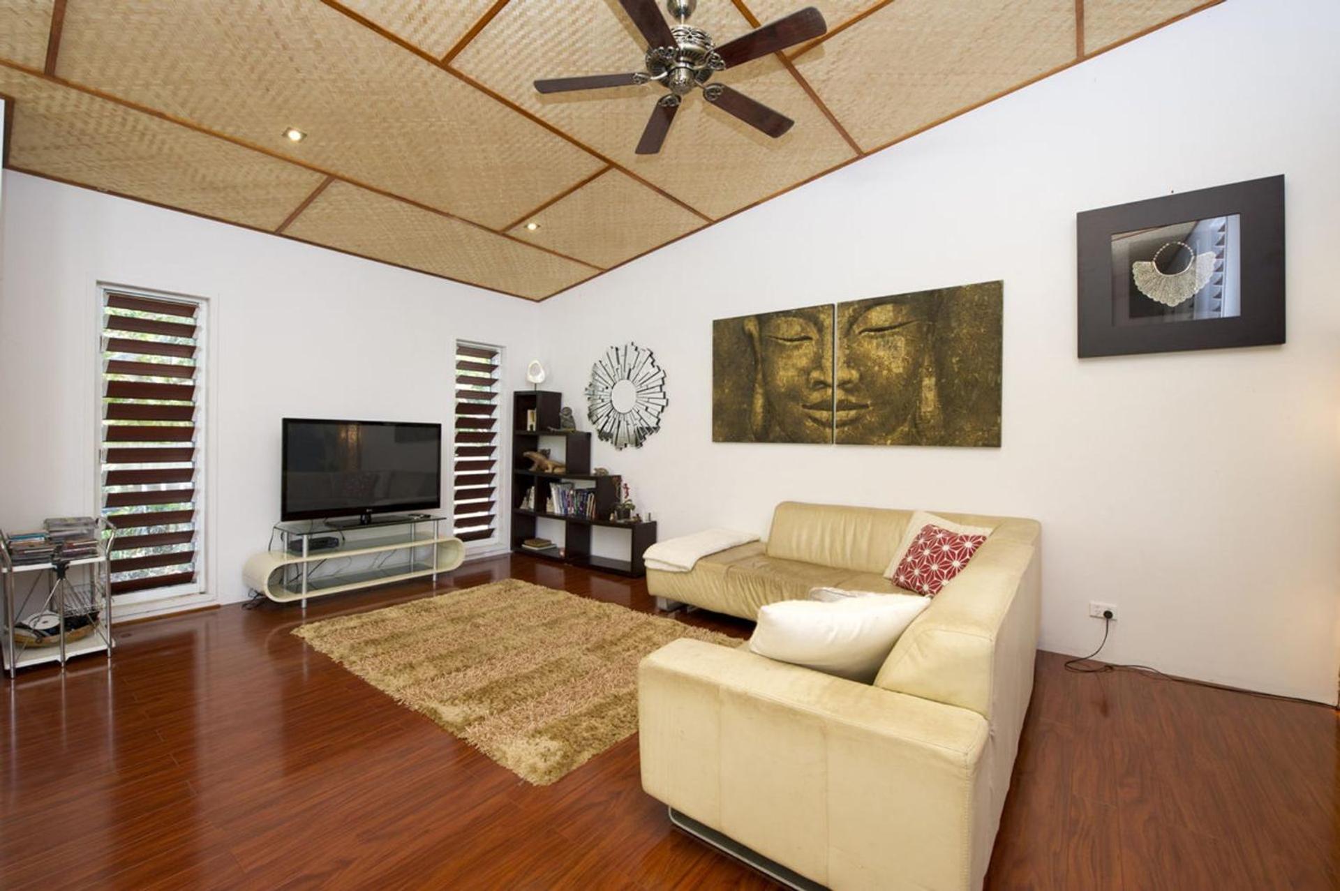 Three-Bedroom House photo 1