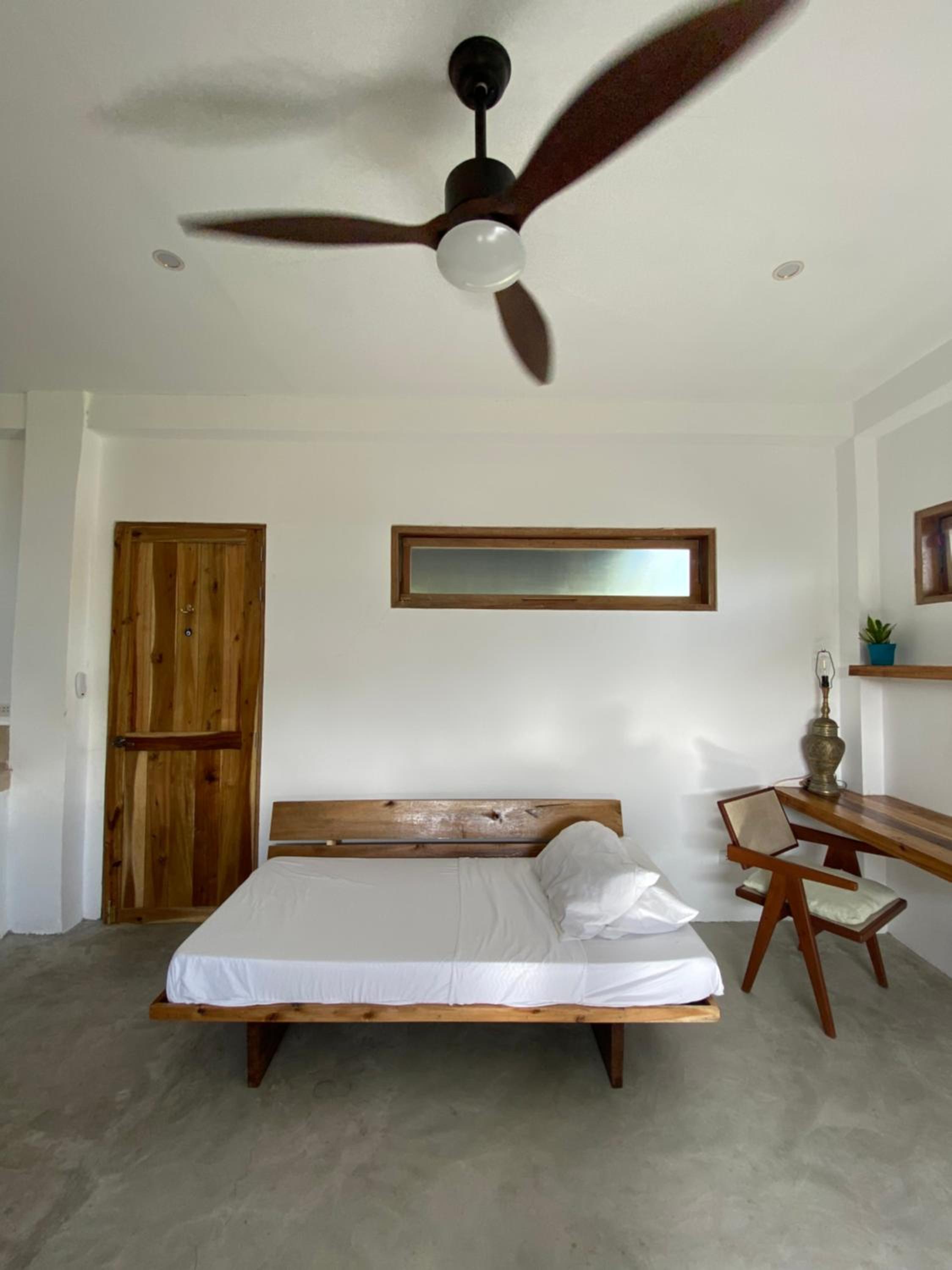 King Studio with Sofa Bed - Photo 11