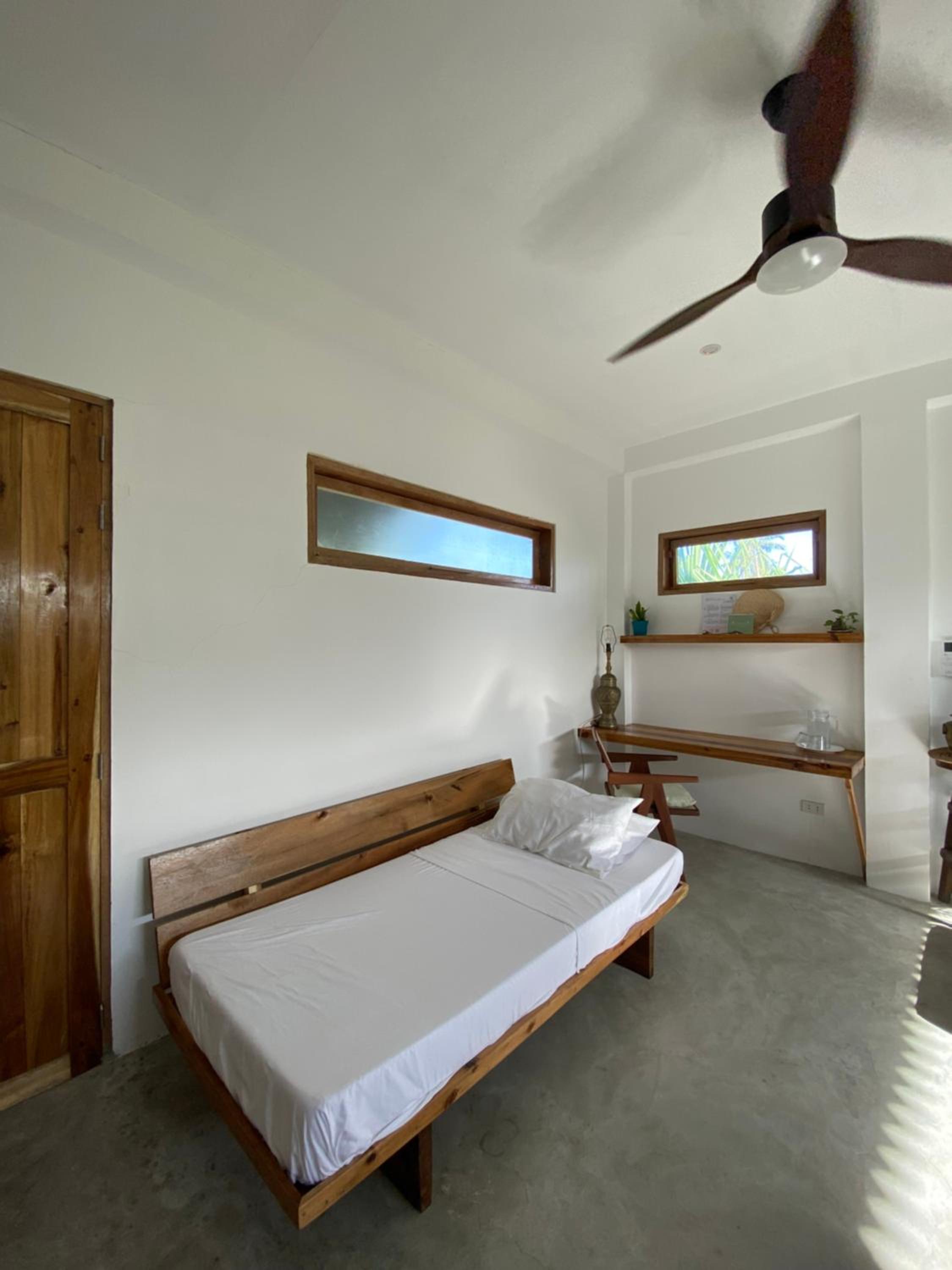 King Studio with Sofa Bed - Photo 12