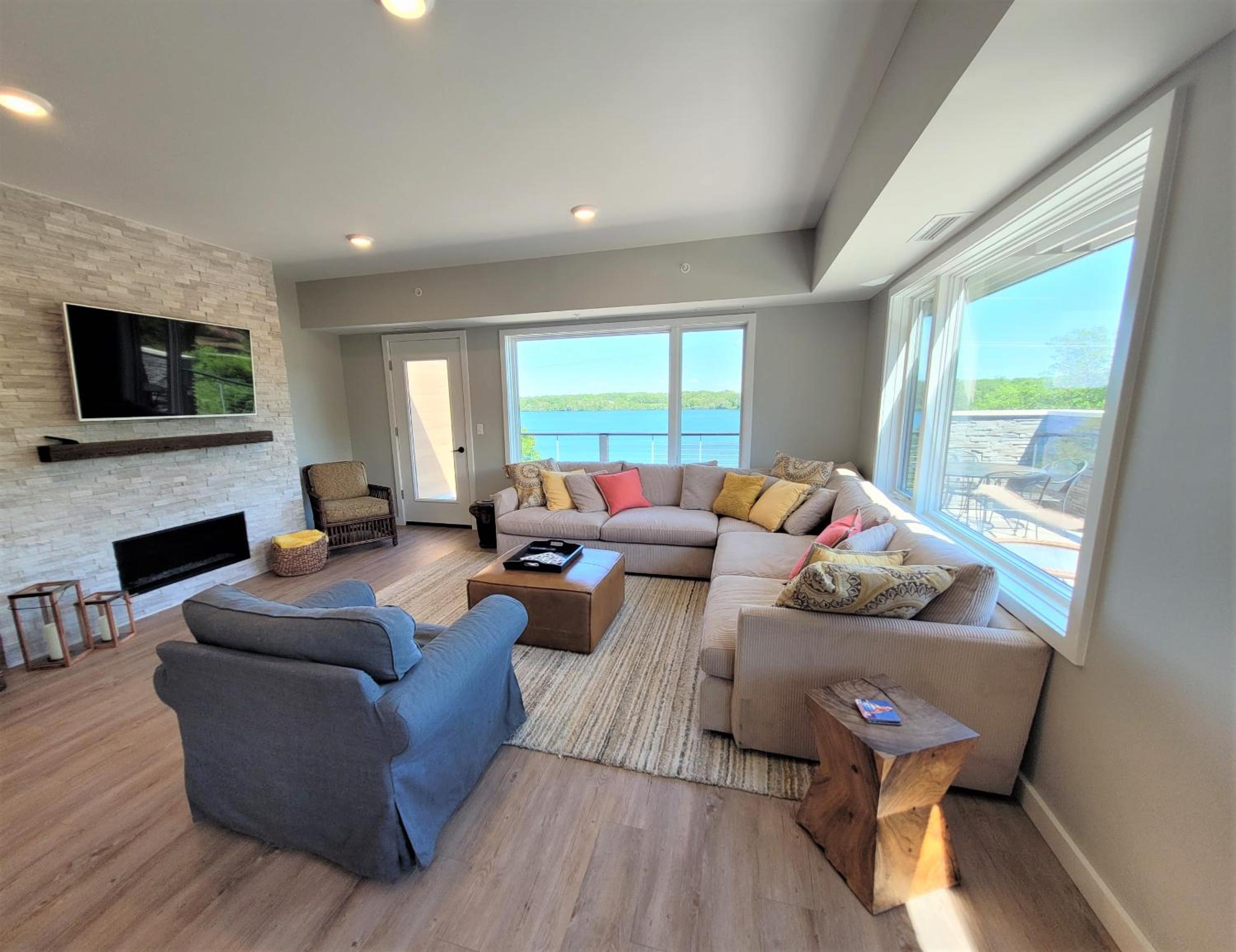 Family Room photo 1