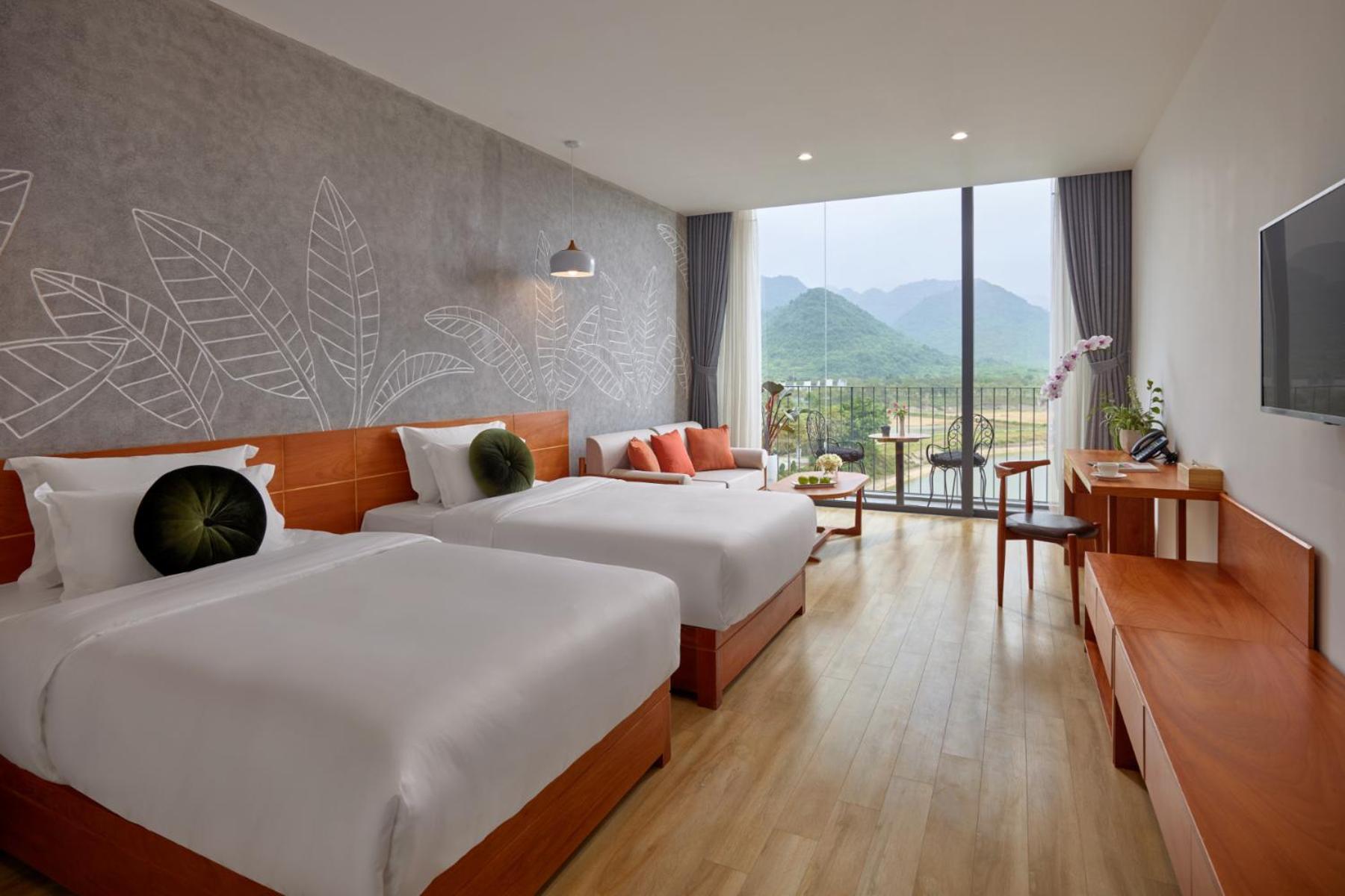 Junior Suite with Twin Beds - Photo 1
