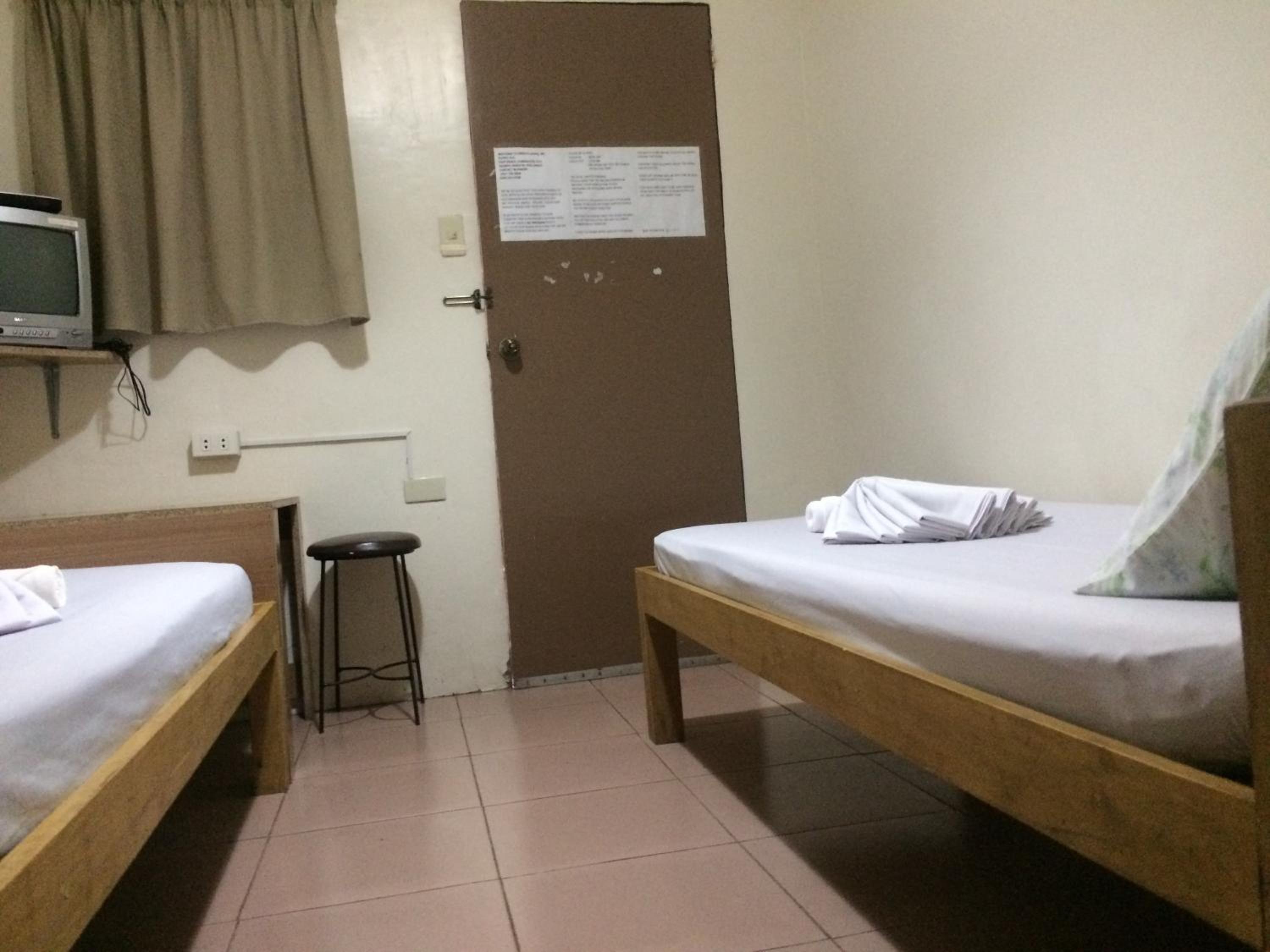 Standard Twin Room photo 2